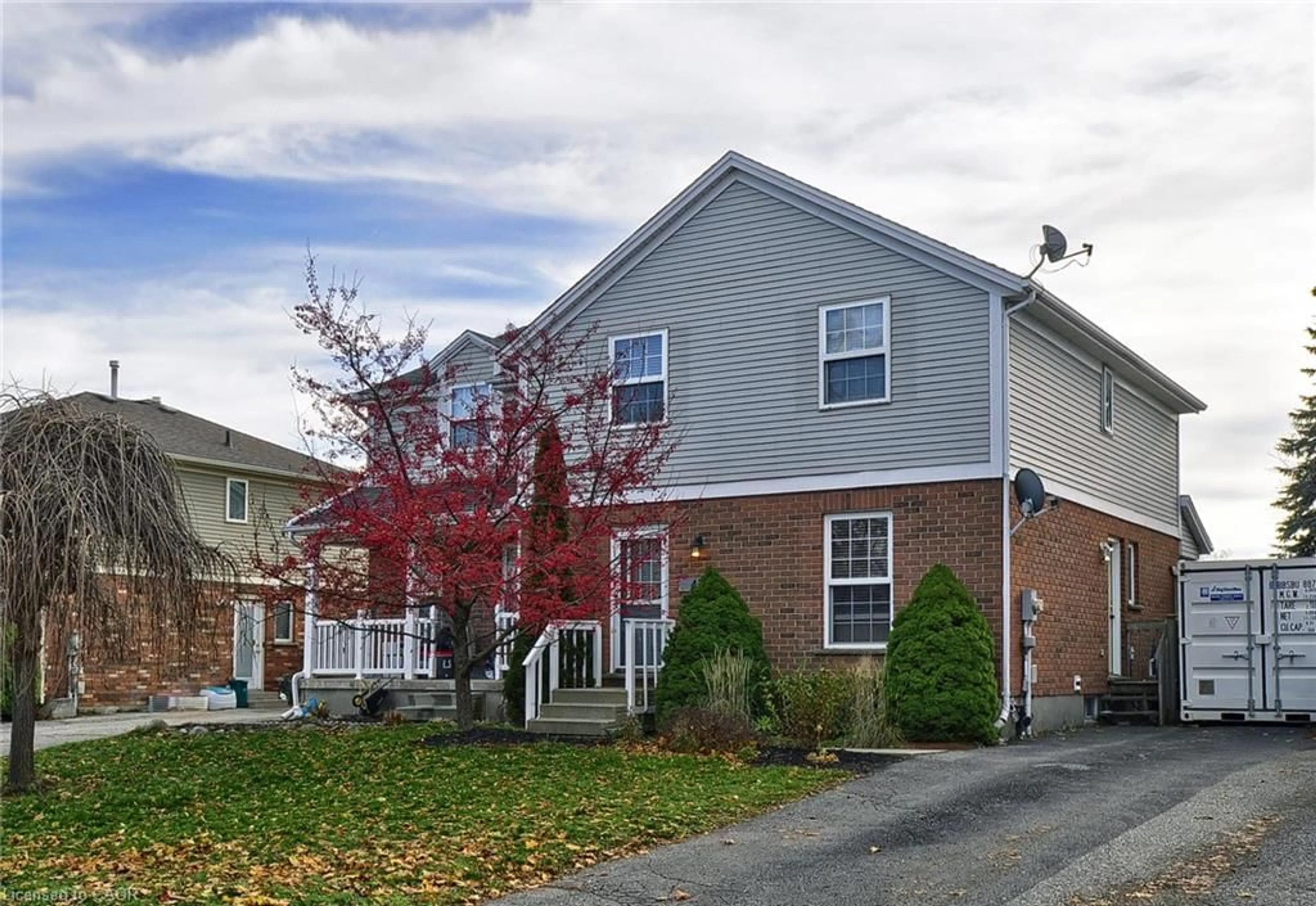 Home with vinyl exterior material, street for 427 Bankside Cres, Kitchener Ontario N2N 3E5