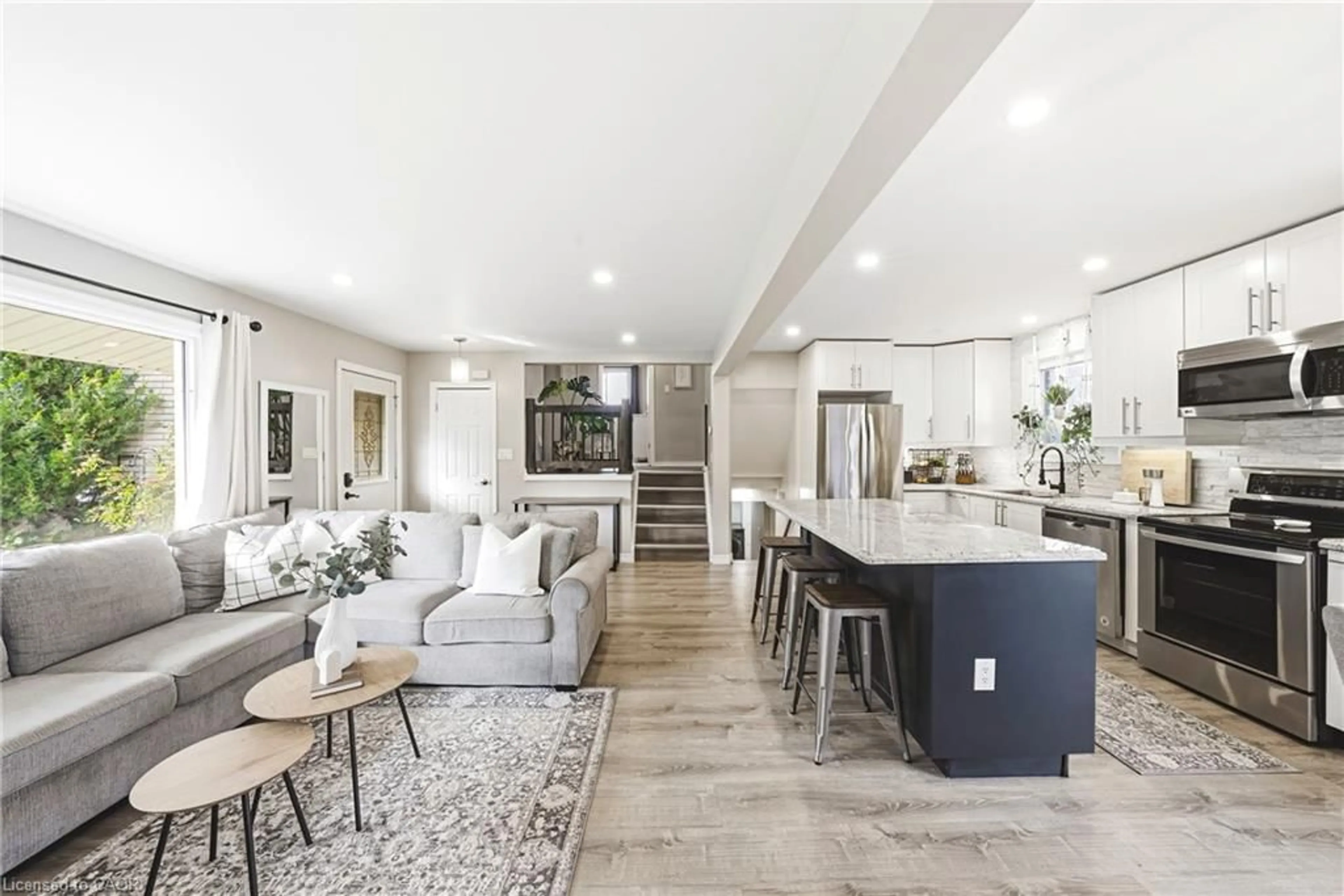 Open concept kitchen, unknown for 4117 Hixon St, Beamsville Ontario L0R 1B7