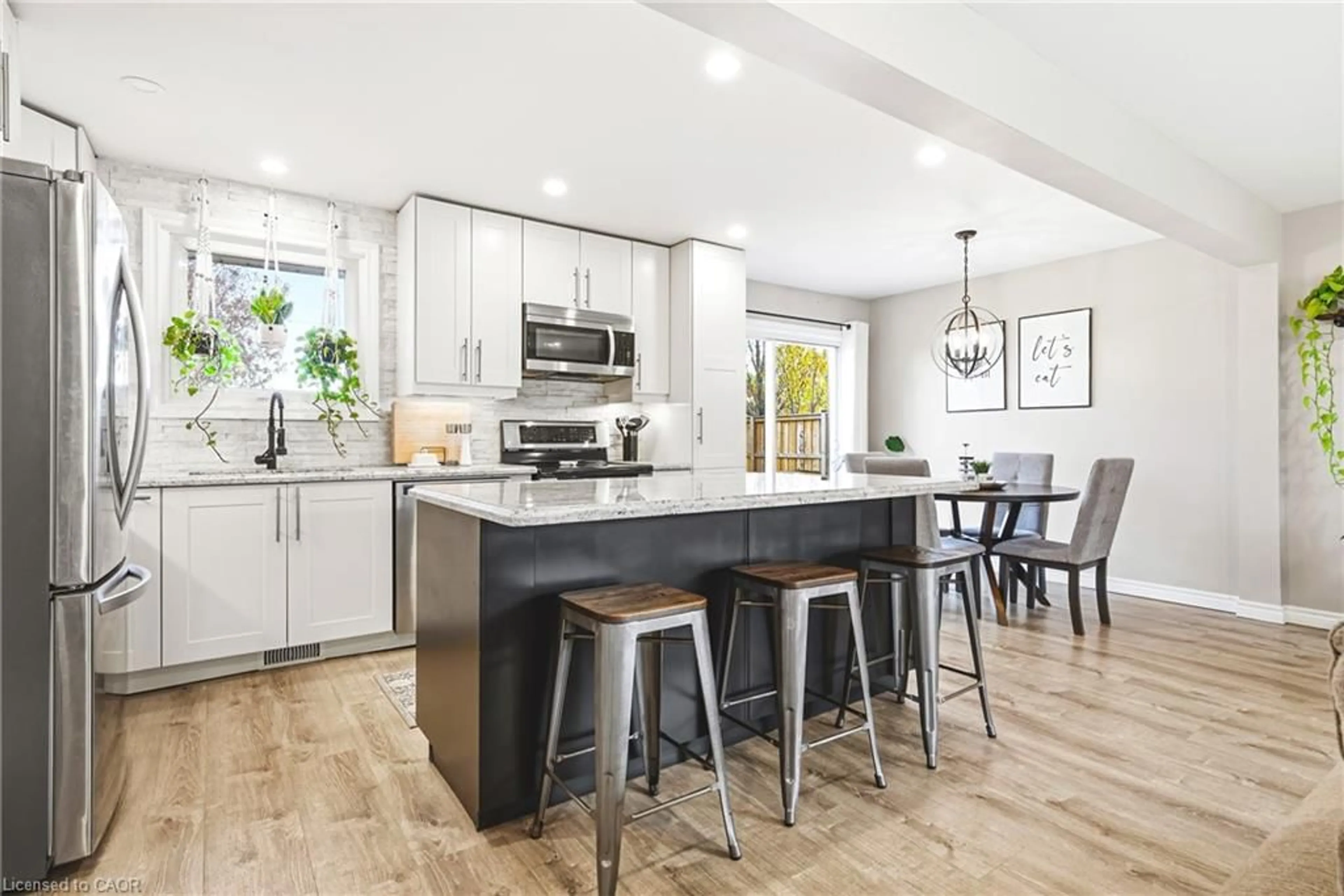 Open concept kitchen, unknown for 4117 Hixon St, Beamsville Ontario L0R 1B7