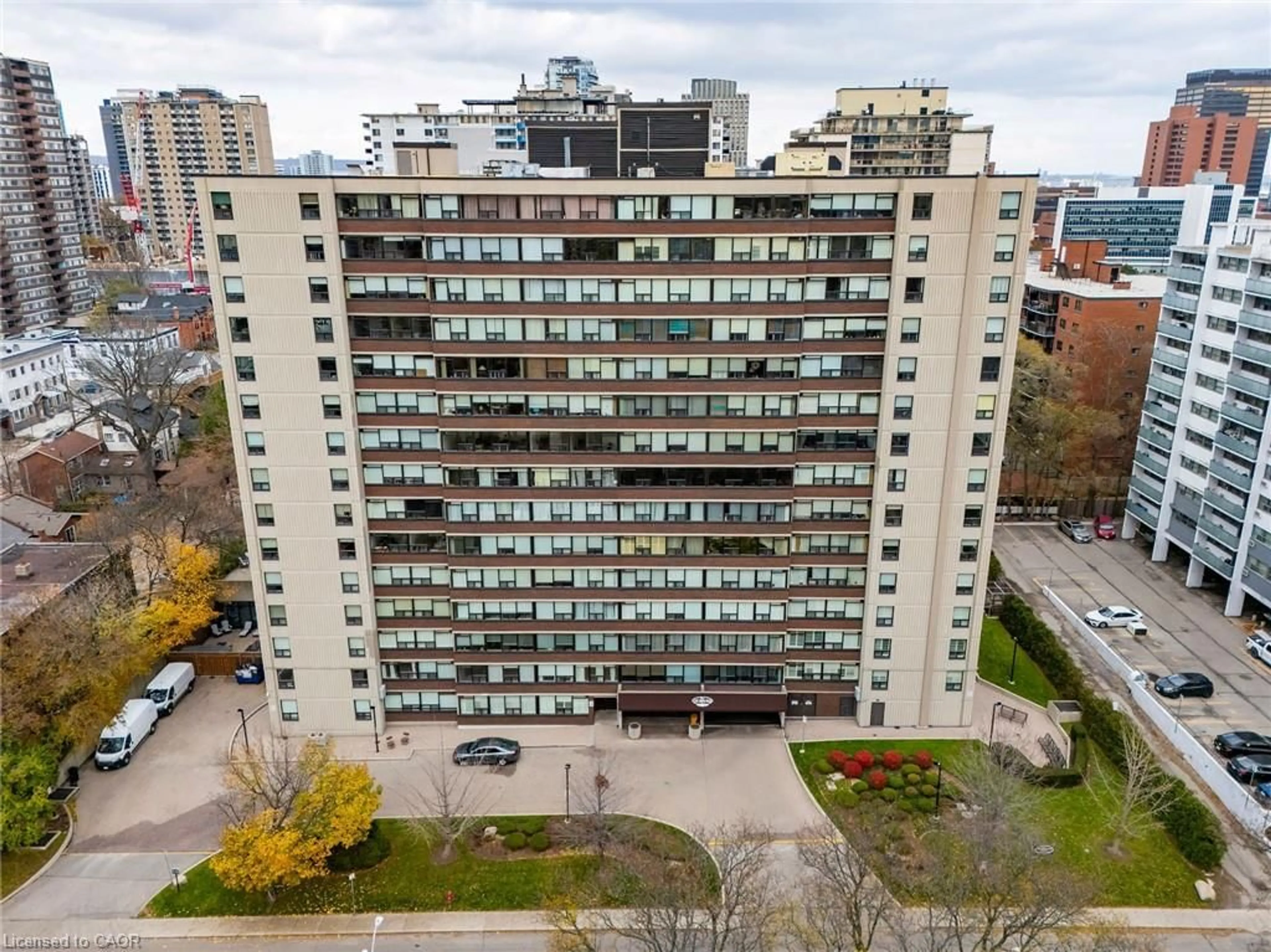 A pic from outside/outdoor area/front of a property/back of a property/a pic from drone, city buildings view from balcony for 120 Duke St #1506, Hamilton Ontario L8P 4T1