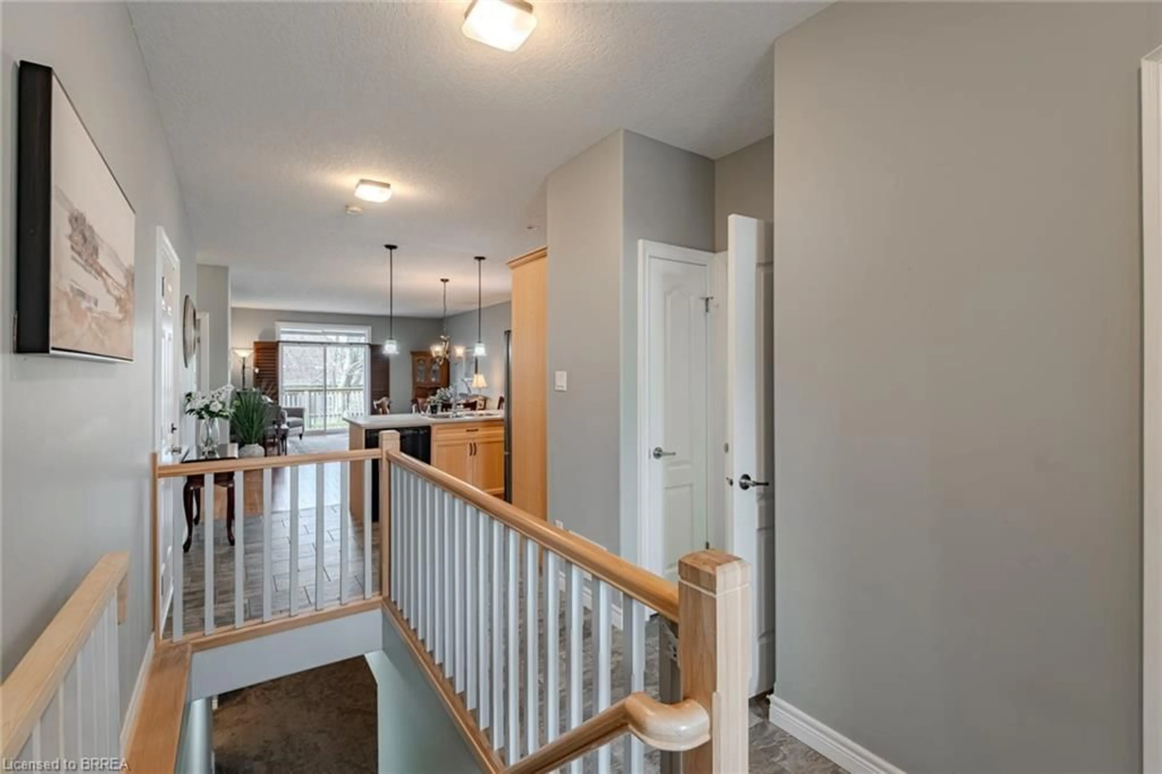 Indoor entryway for 244 Dundas St #19, Paris Ontario N3L 0B4