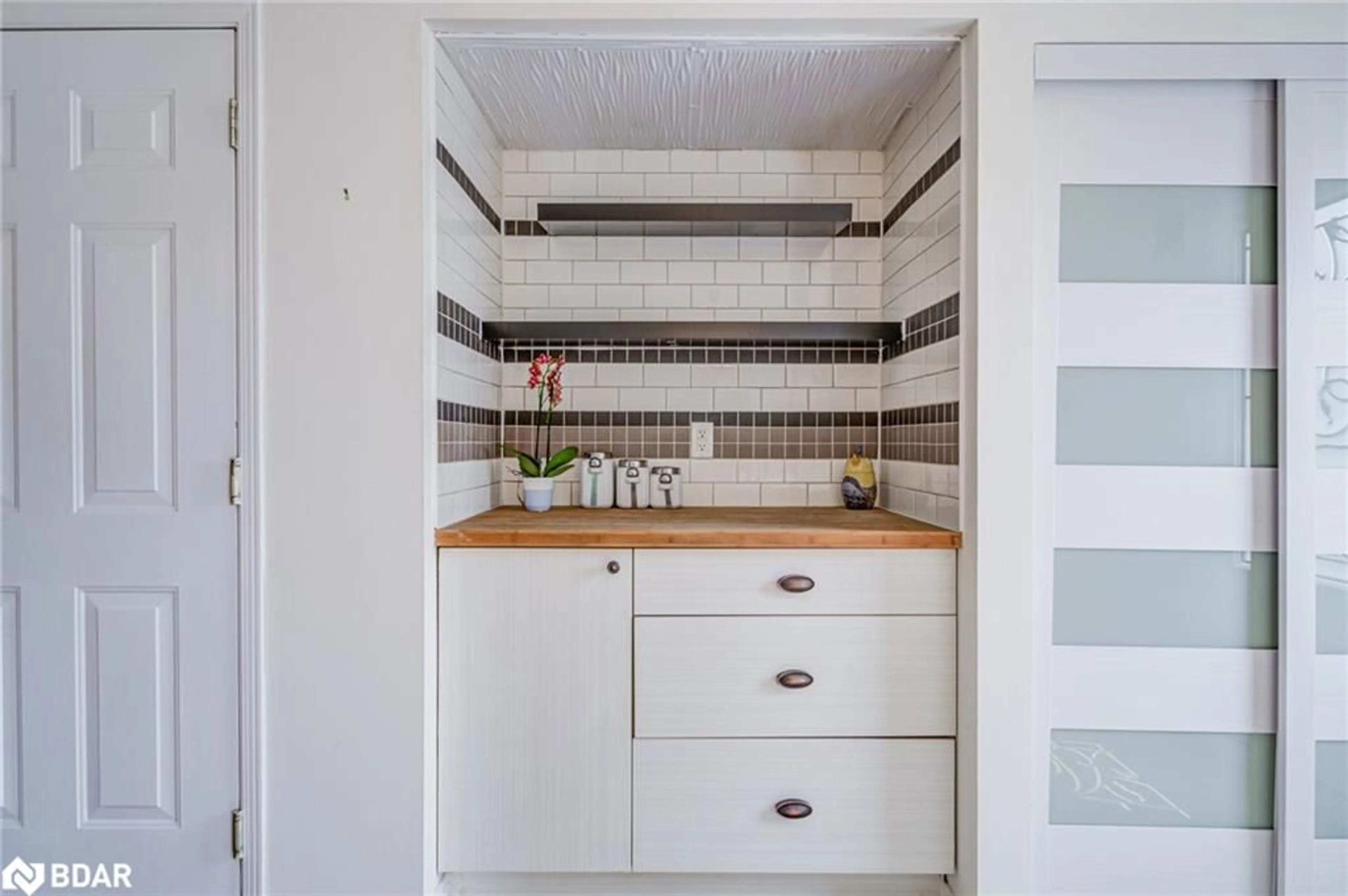 Unknown for 222 Country Lane, Barrie Ontario L4N 0W1