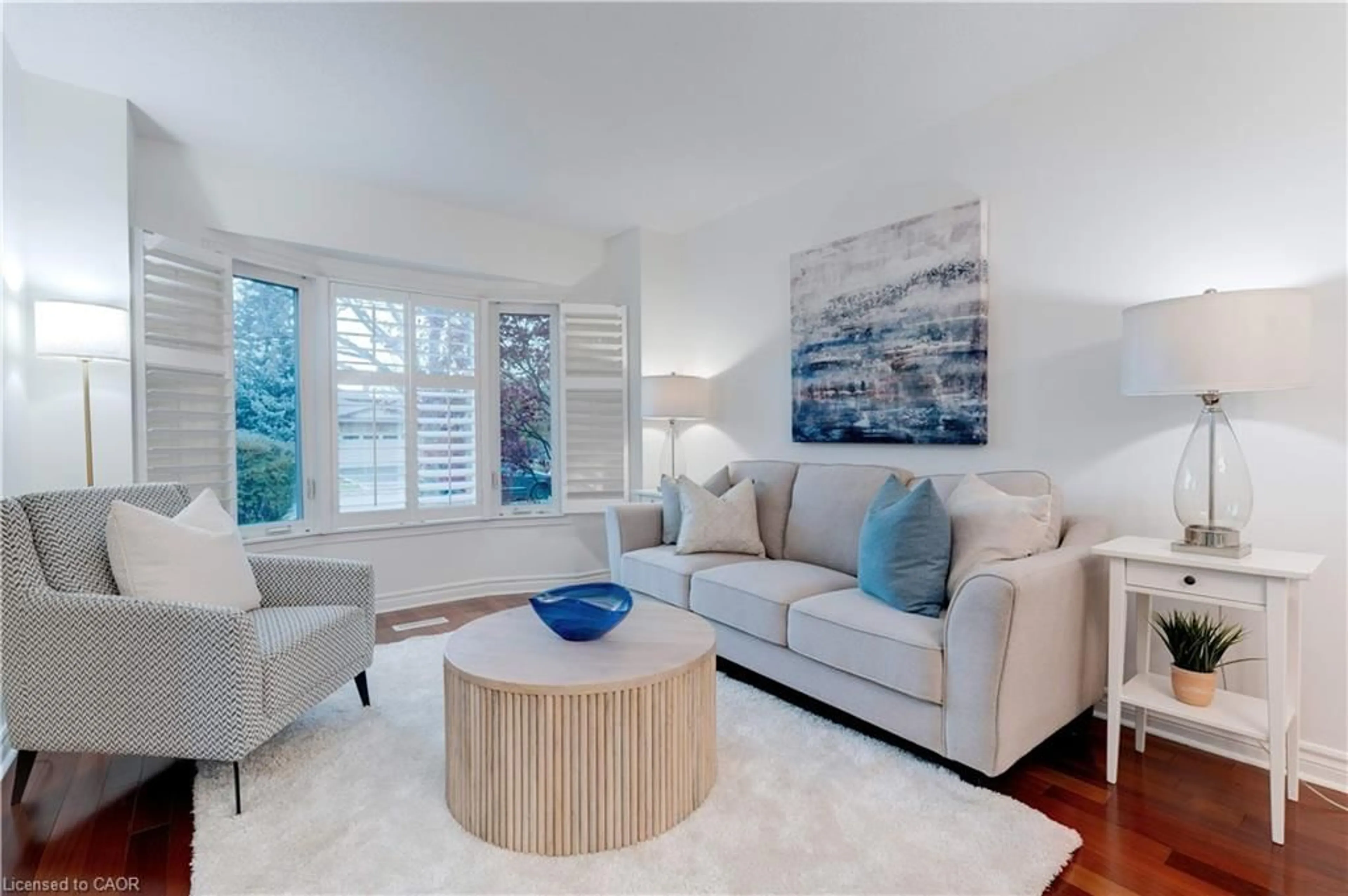 Living room with furniture, unknown for 2197 Donald Rd, Burlington Ontario L7M 3R8