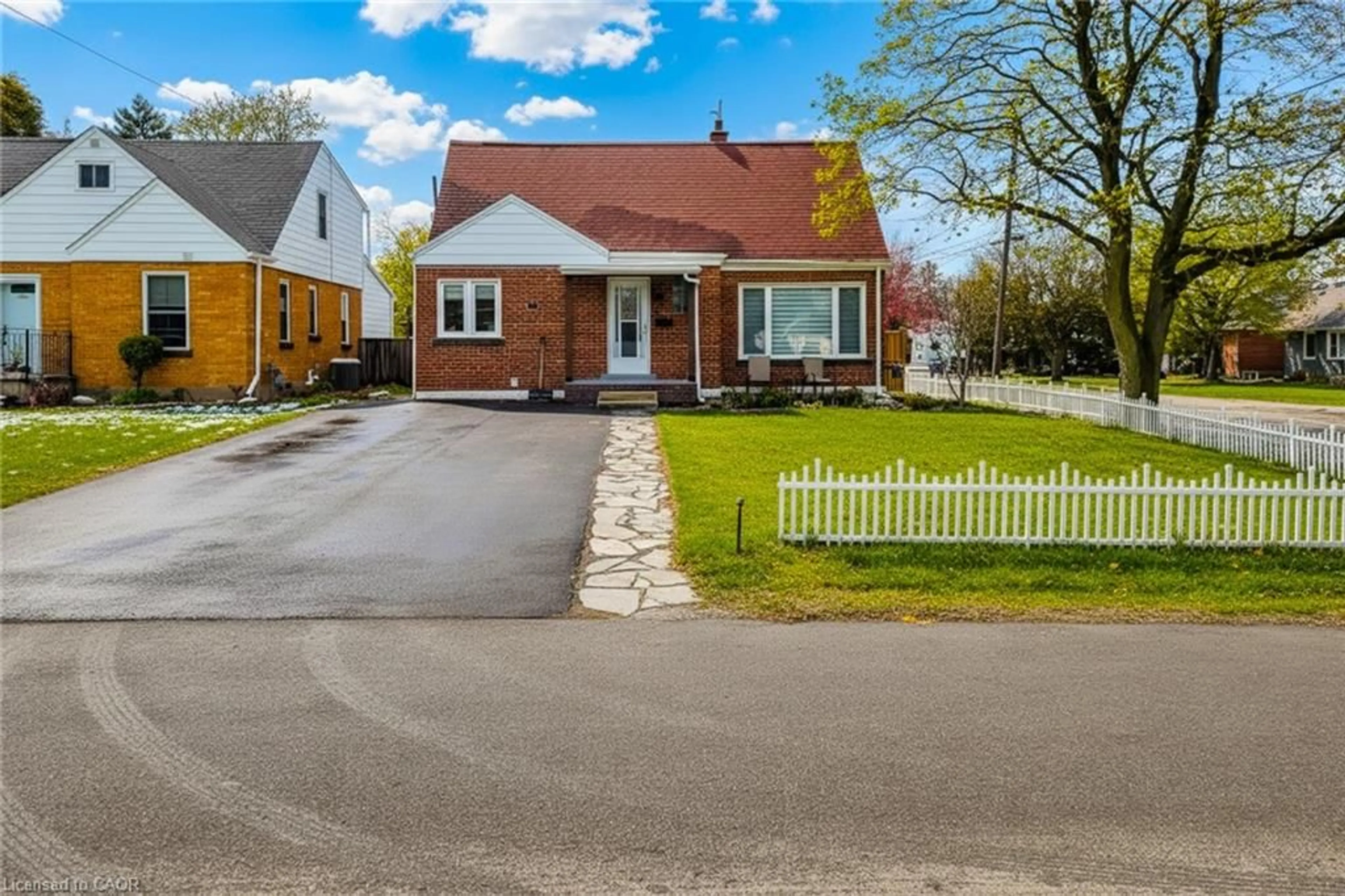 Unknown for 29 Second St, Stoney Creek Ontario L8G 1Y8