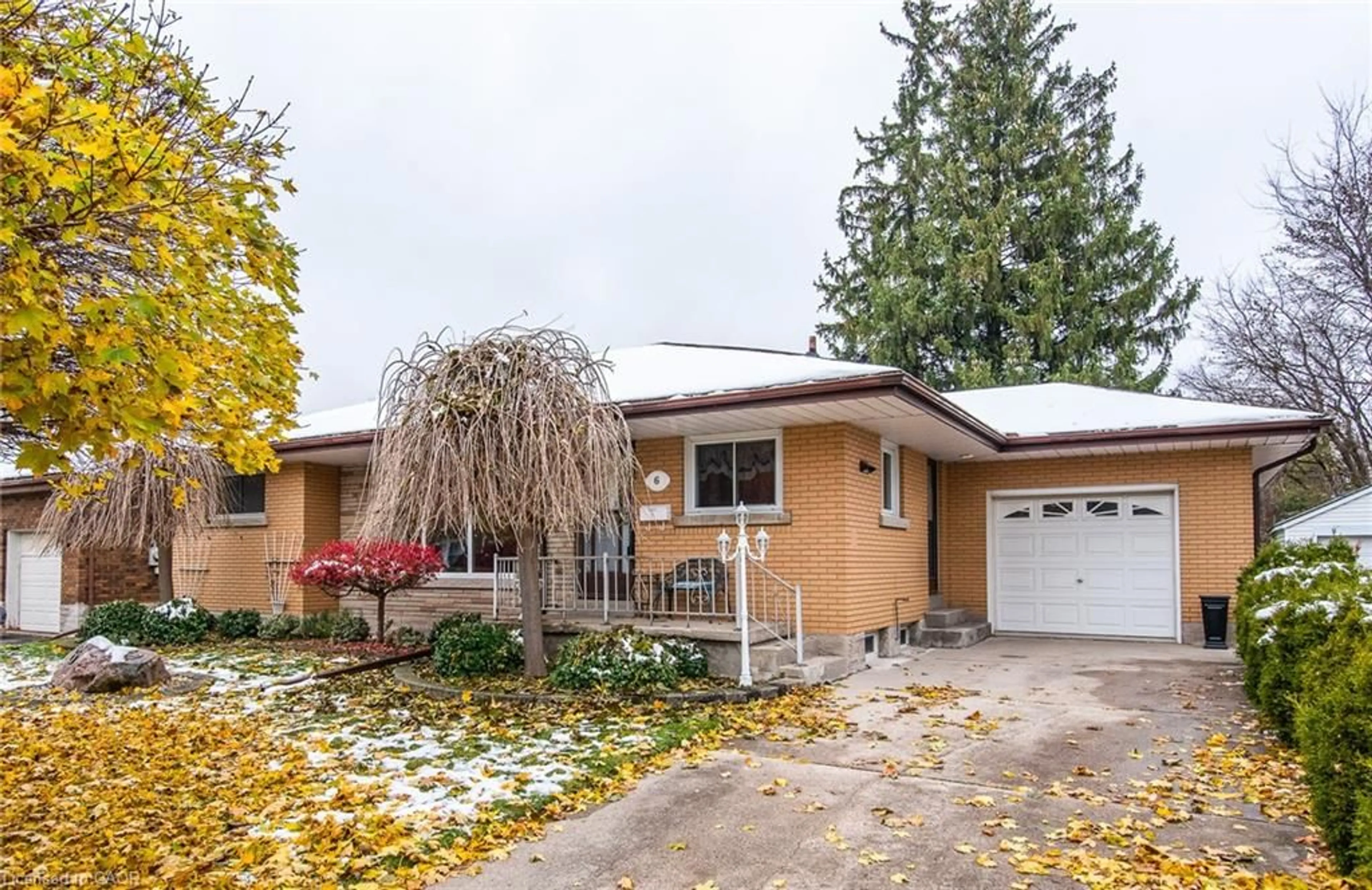 Unknown for 6 Monroe St, Cambridge Ontario N1R 2C5