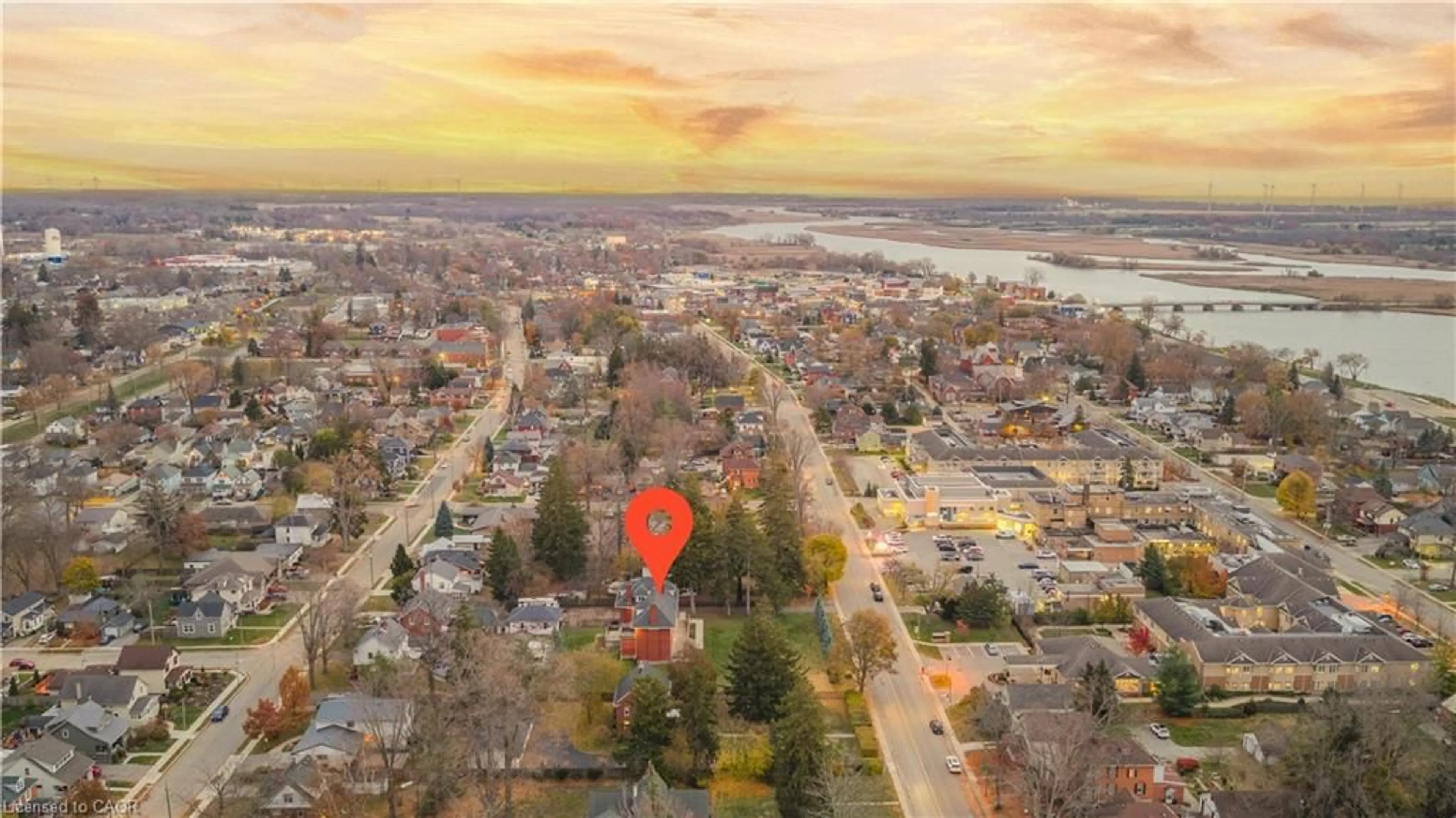 A pic from outside/outdoor area/front of a property/back of a property/a pic from drone, water/lake/river/ocean view for 417 Broad St, Dunnville Ontario N1A 1T4