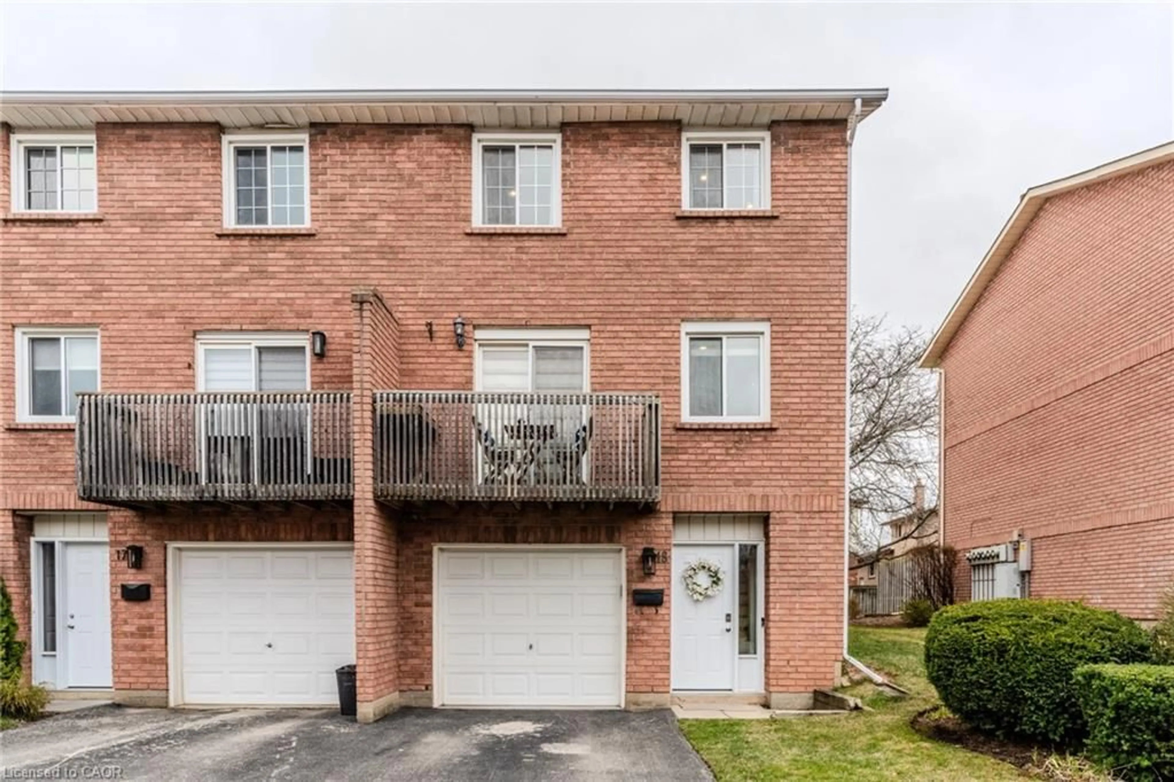Home with brick exterior material, street for 29 Heritage Dr #18, Stoney Creek Ontario L8G 4T4