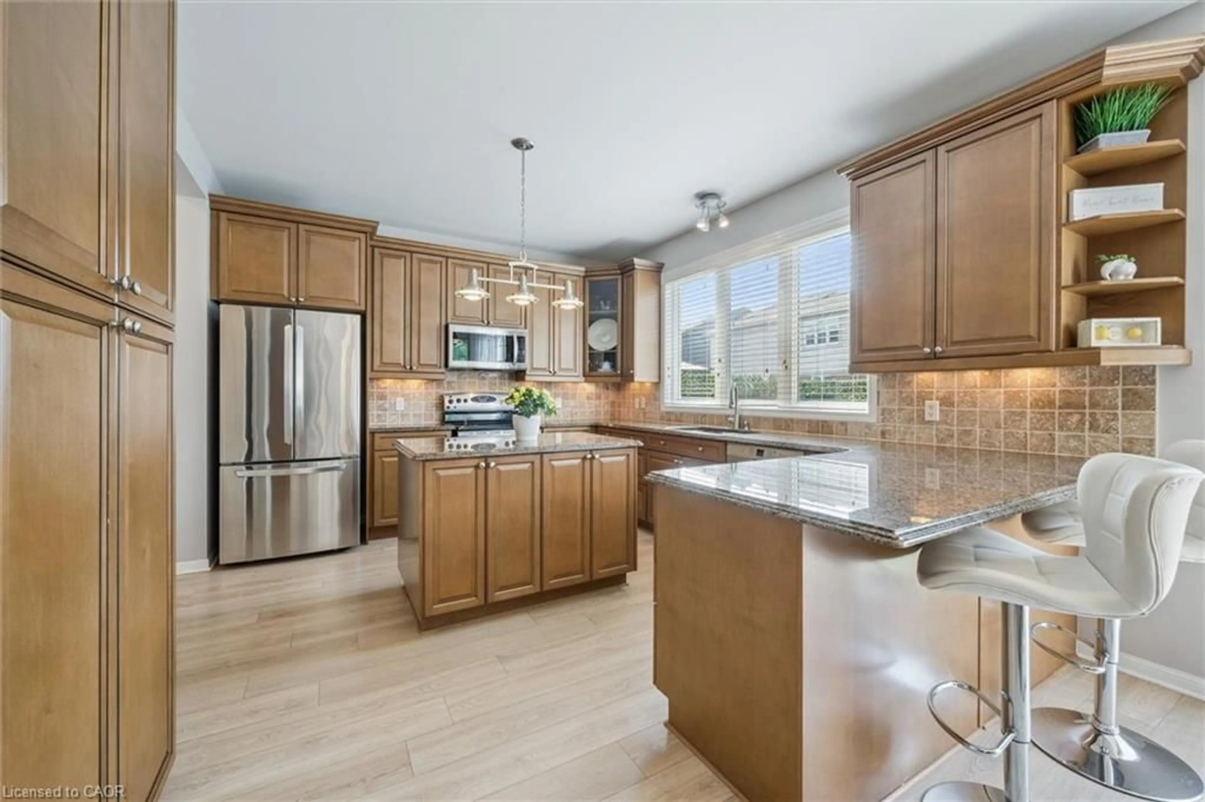 Open concept kitchen, unknown for 79 Zieman Cres, Cambridge Ontario N1T 2H5