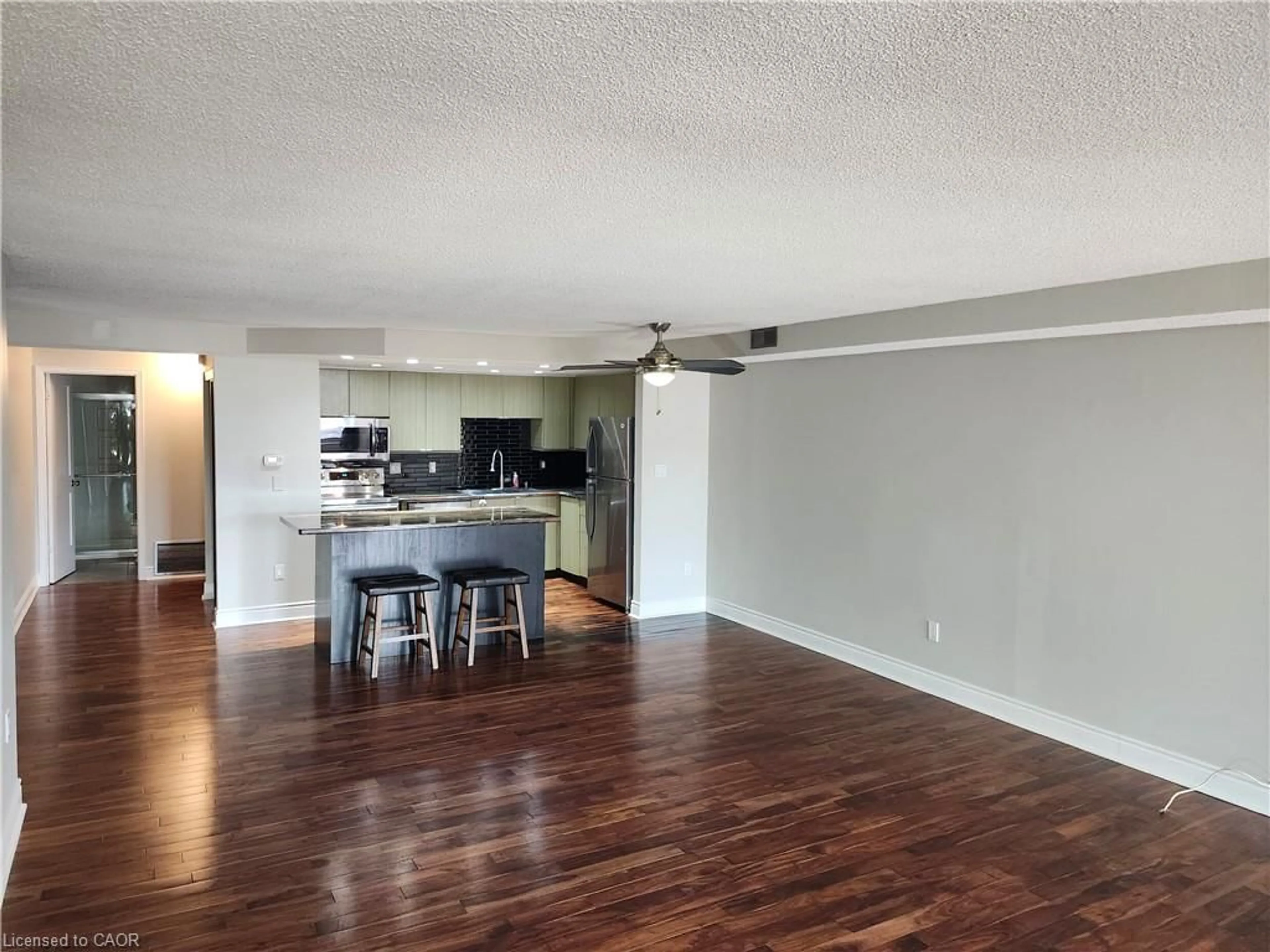 Unknown for 895 Maple Ave, Burlington Ontario L7S 2H7