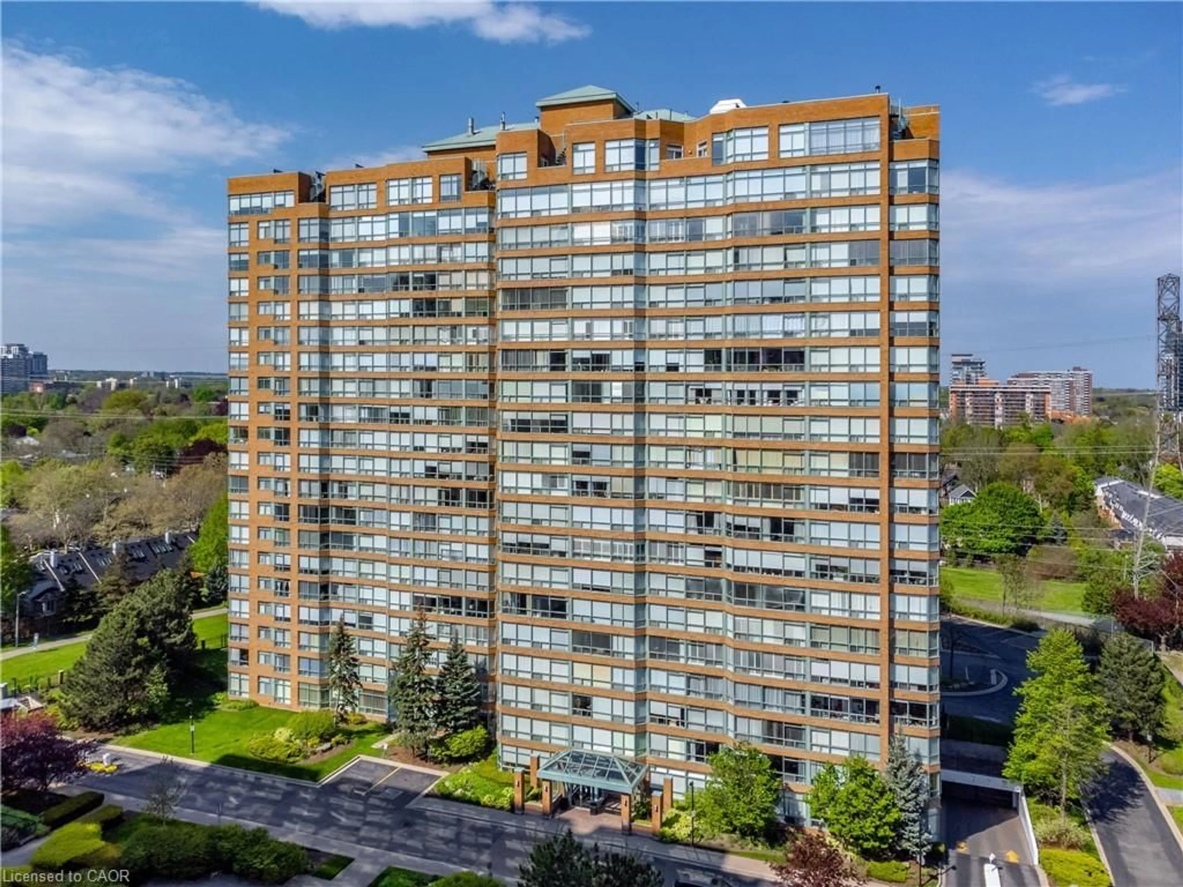 A pic from outside/outdoor area/front of a property/back of a property/a pic from drone, city buildings view from balcony for 1276 Maple Crossing Blvd #811, Burlington Ontario L7S 2J9