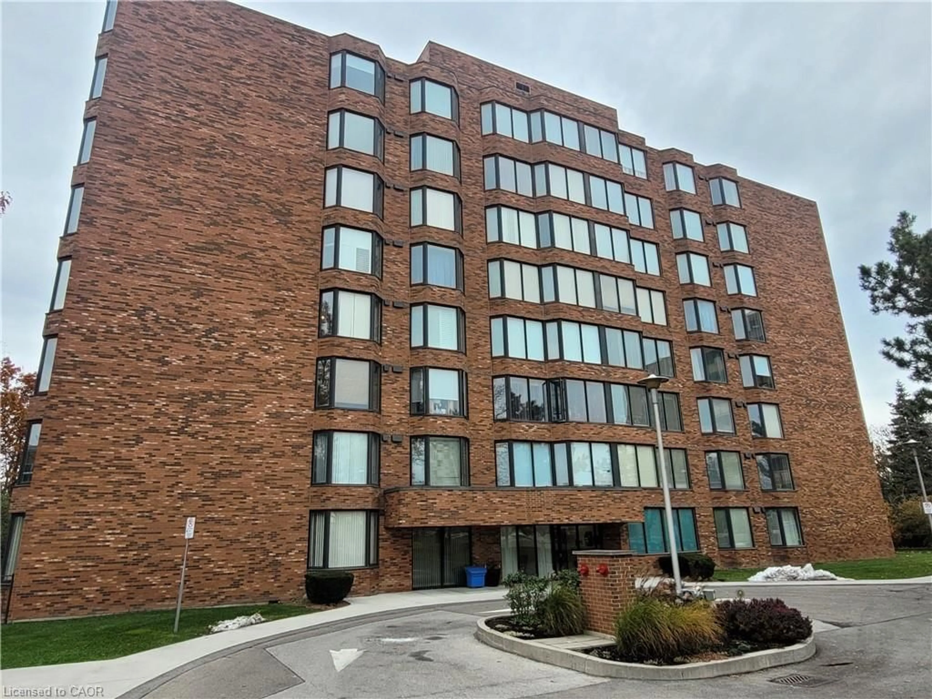 Unknown for 200 Limeridge Rd #308, Hamilton Ontario L9C 7M7