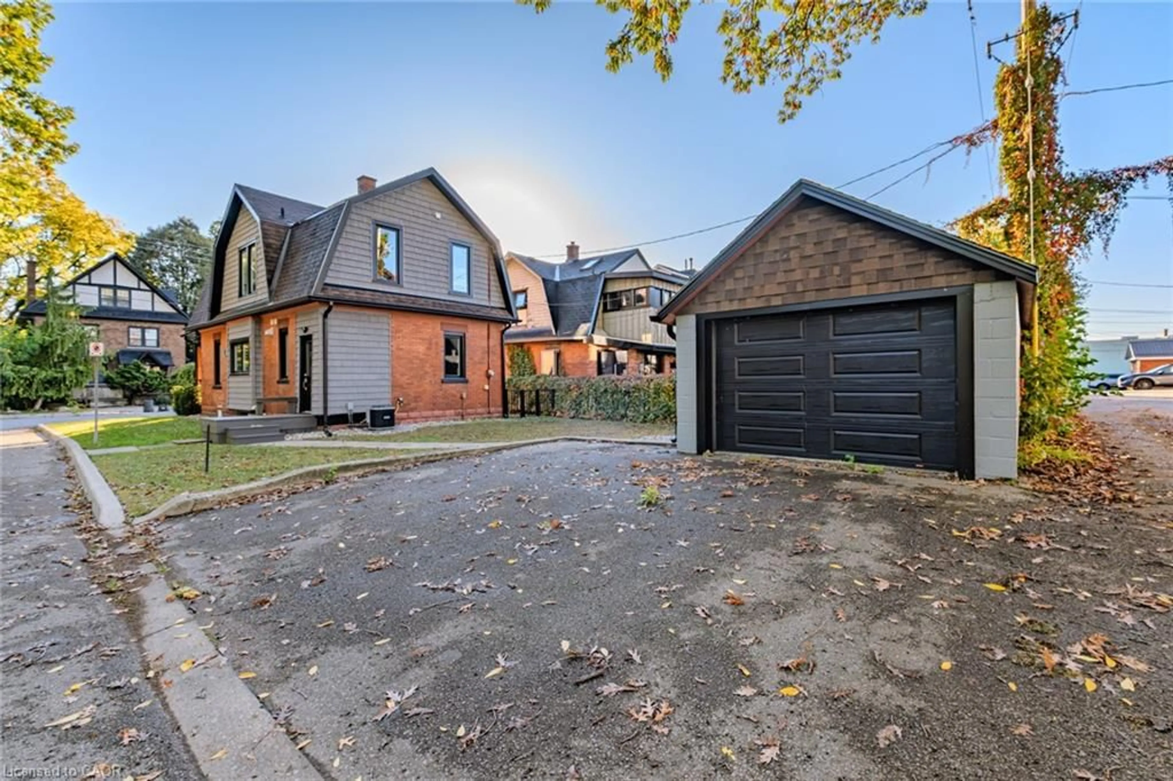 Home with brick exterior material, street for 74 Lynnwood Ave, Simcoe Ontario N3Y 2V6