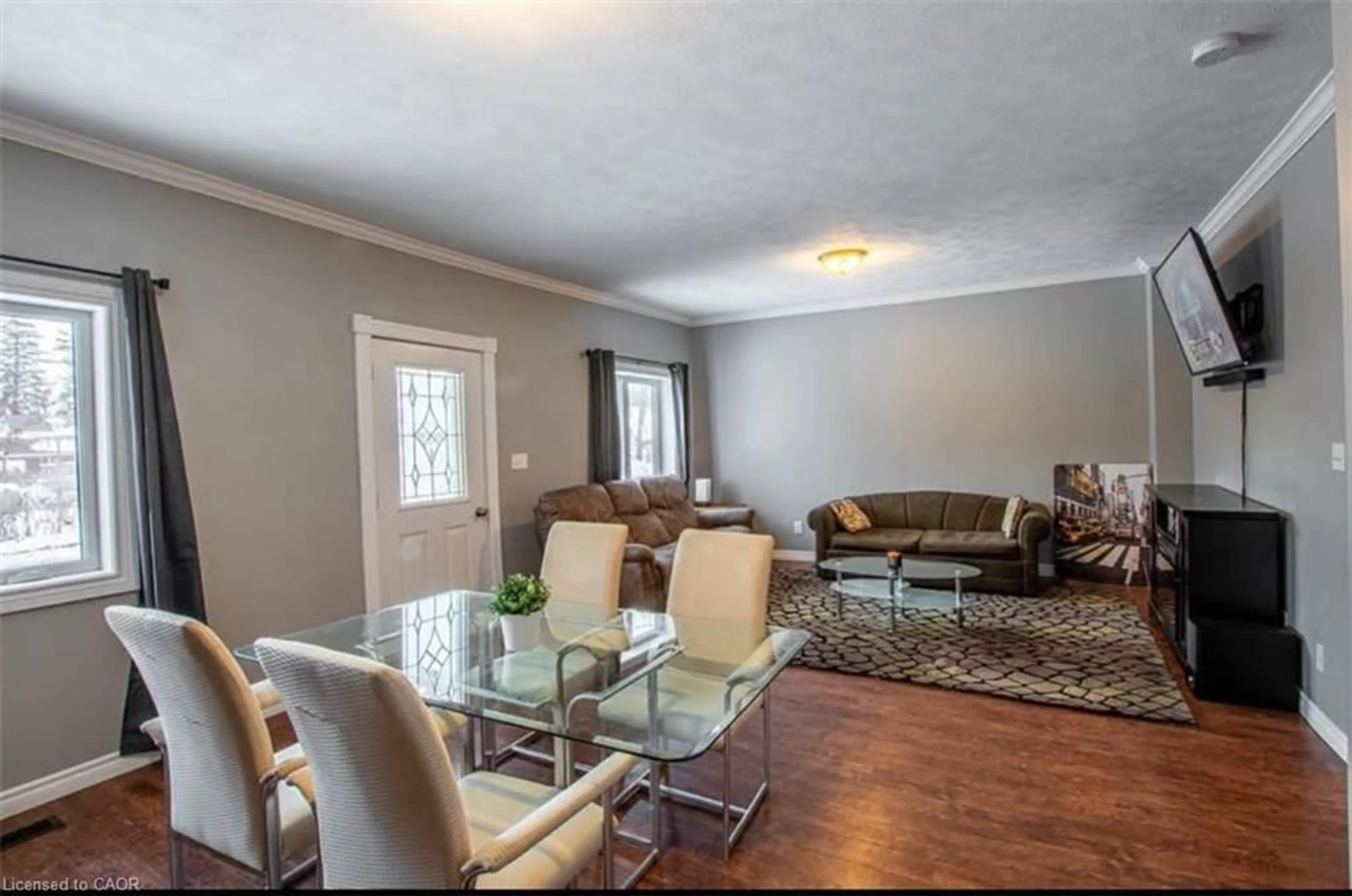 Living room with furniture, unknown for 130 Union St, Listowel Ontario N4W 1X2