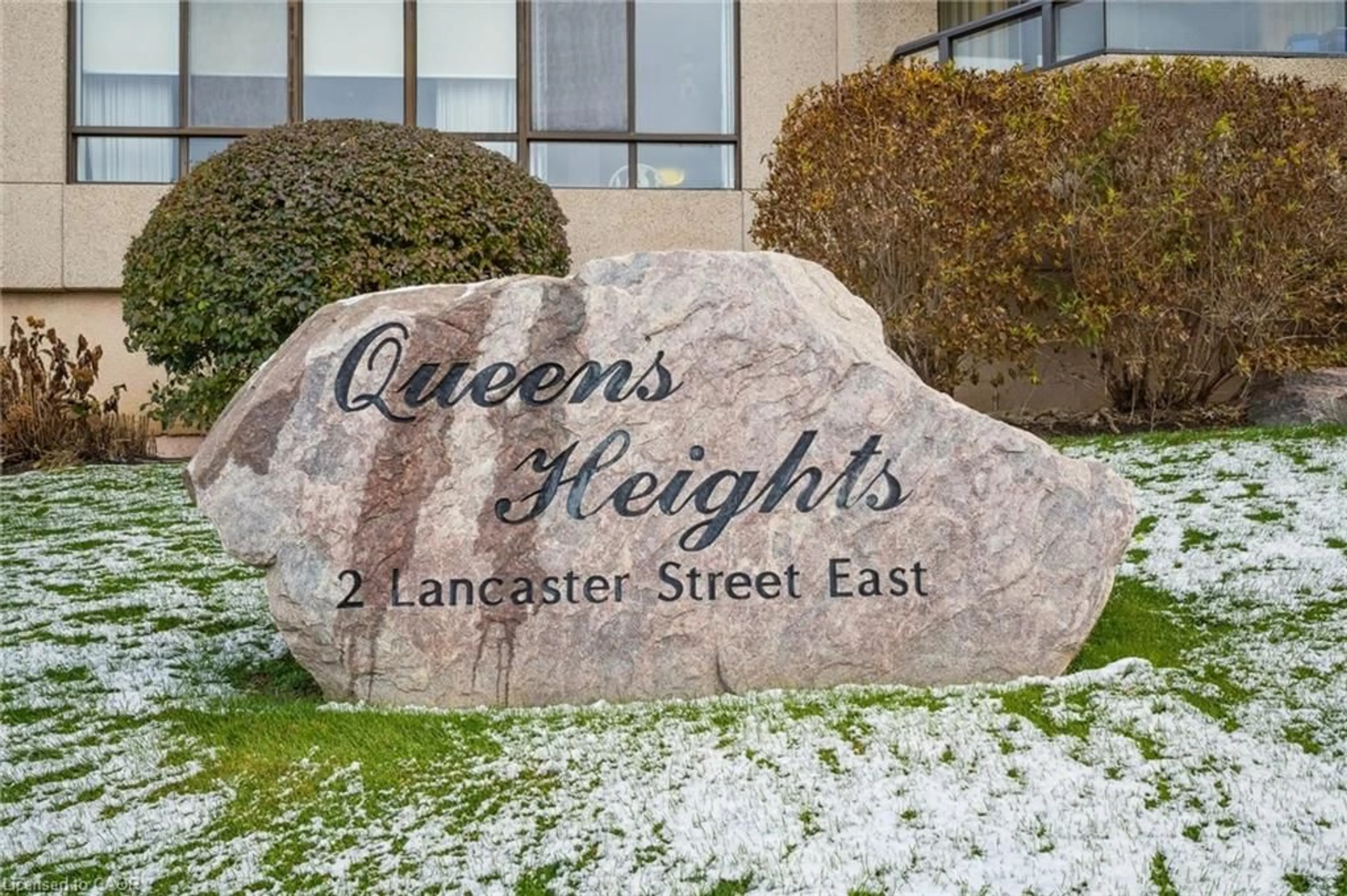 Indoor foyer for 2 Lancaster St #406, Kitchener Ontario N2H 6S3