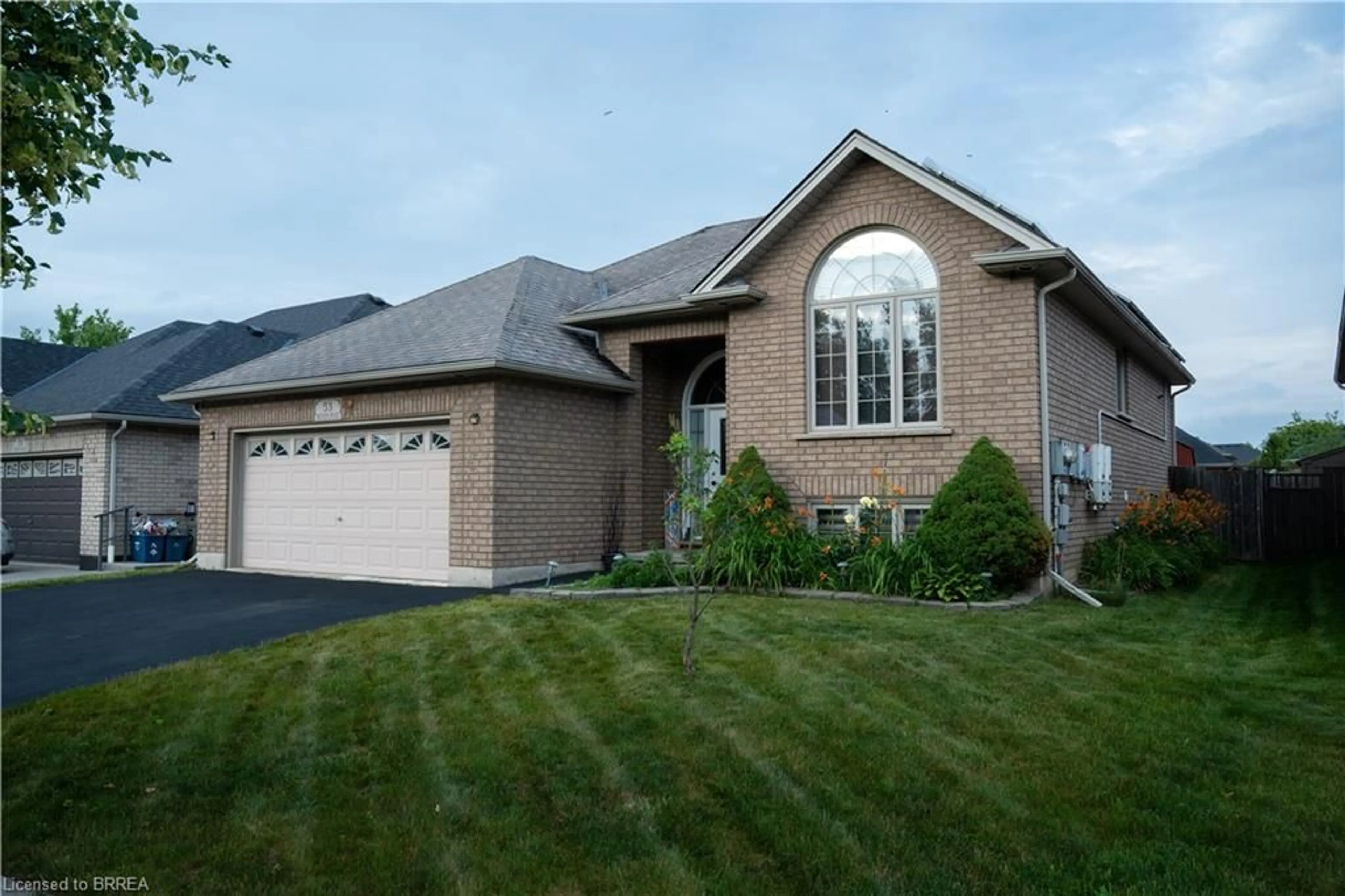 Home with brick exterior material, street for 53 Mission Rd, Brantford Ontario N3S 0A3