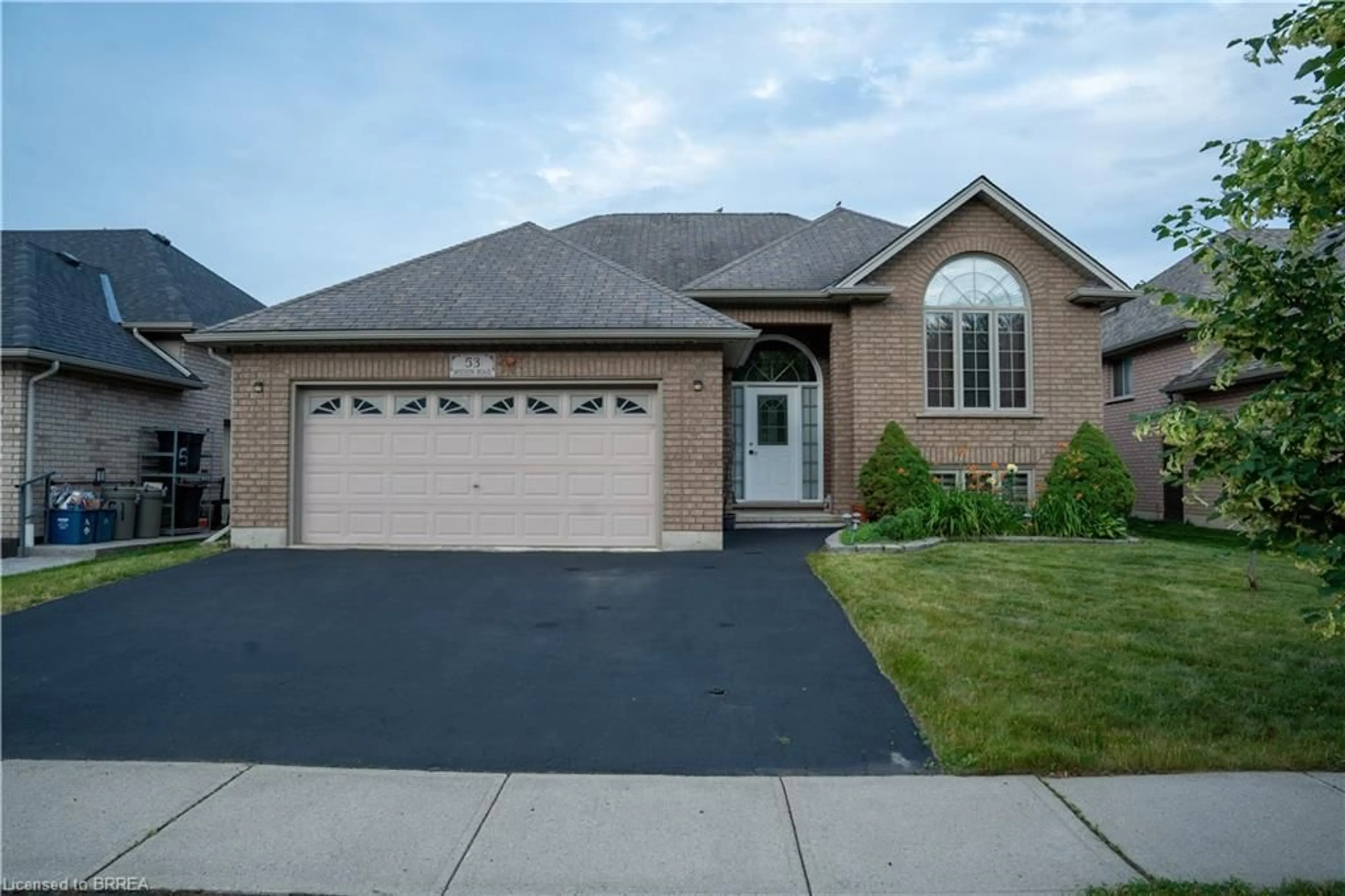 Home with brick exterior material, street for 53 Mission Rd, Brantford Ontario N3S 0A3