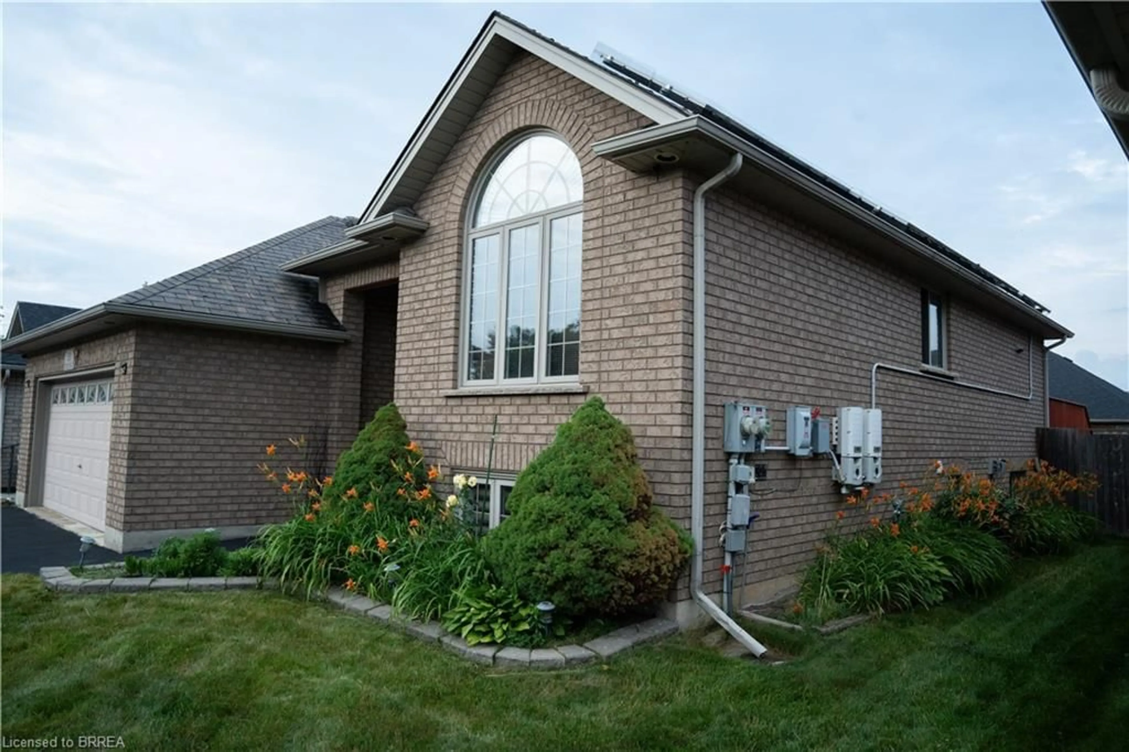Home with brick exterior material, unknown for 53 Mission Rd, Brantford Ontario N3S 0A3