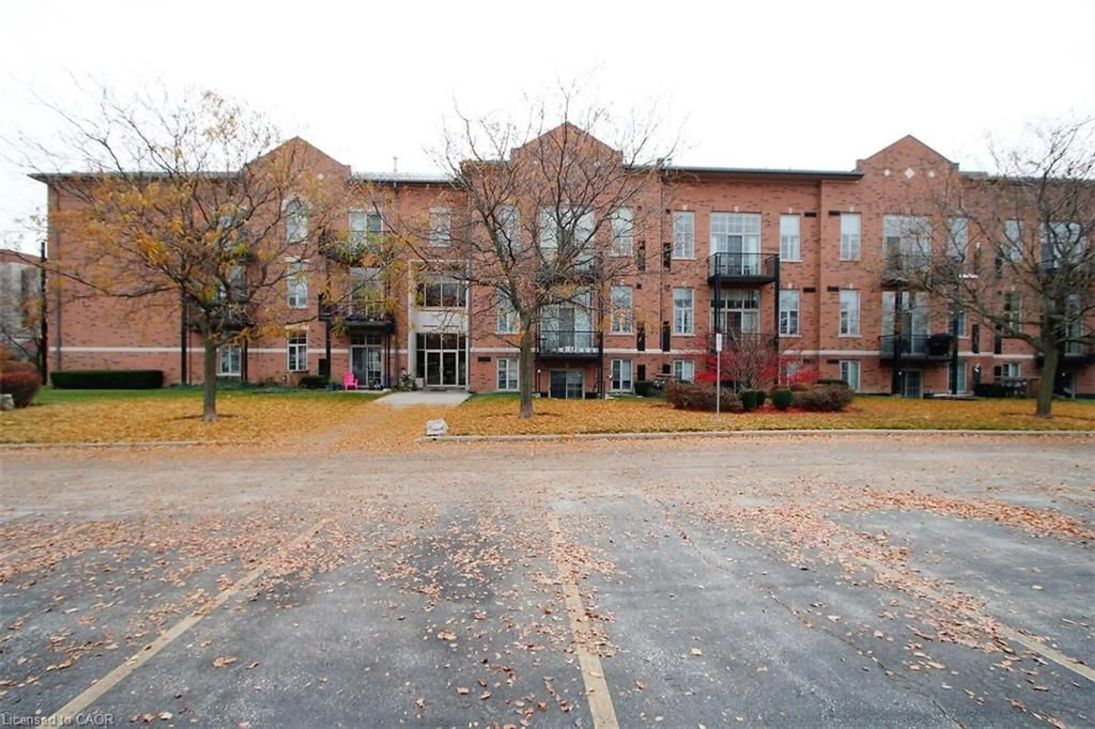 Unknown for 262 Dundas St #306, Waterdown Ontario L8B 1A9