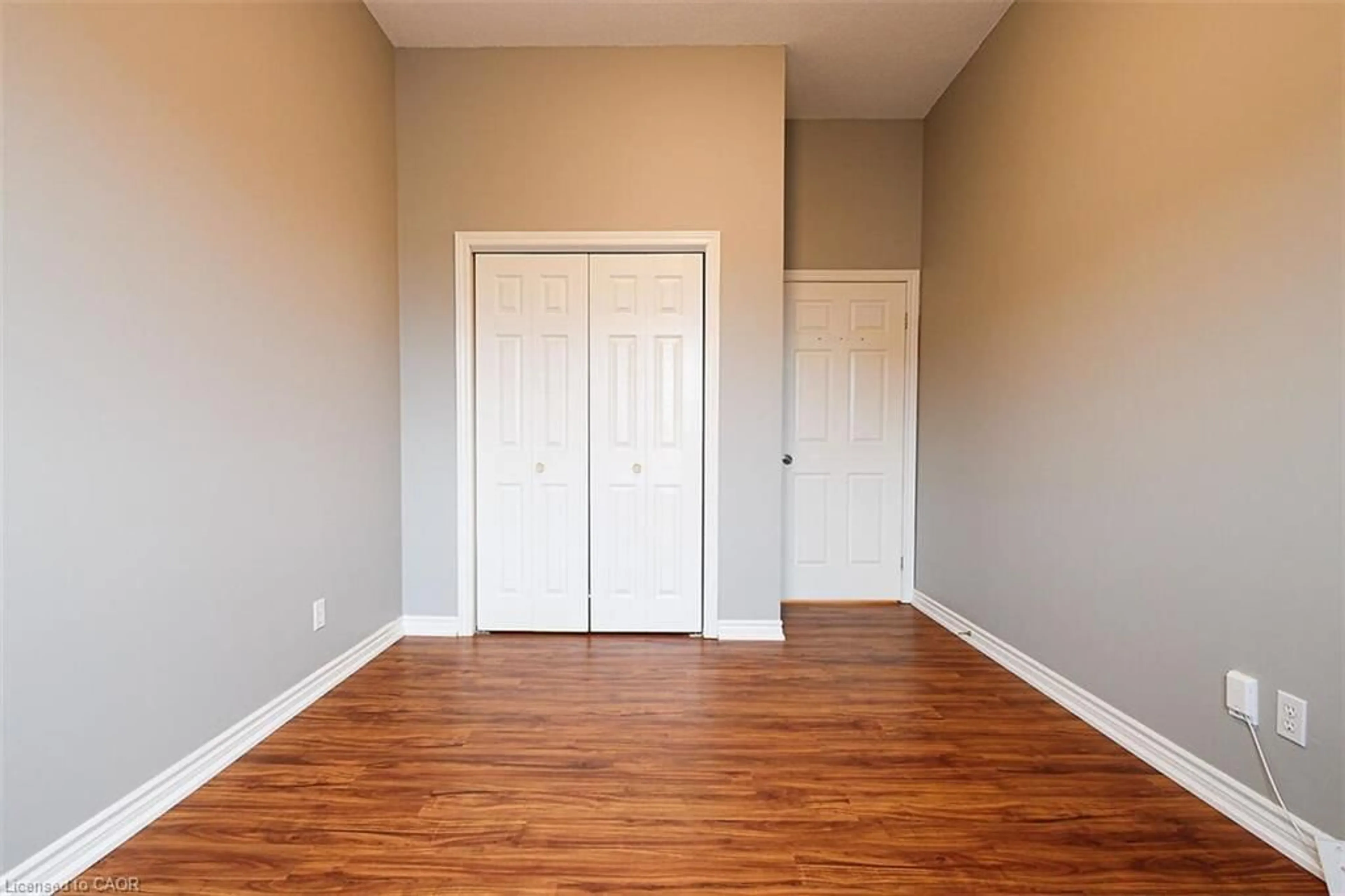 A pic of a room for 262 Dundas St #306, Waterdown Ontario L8B 1A9