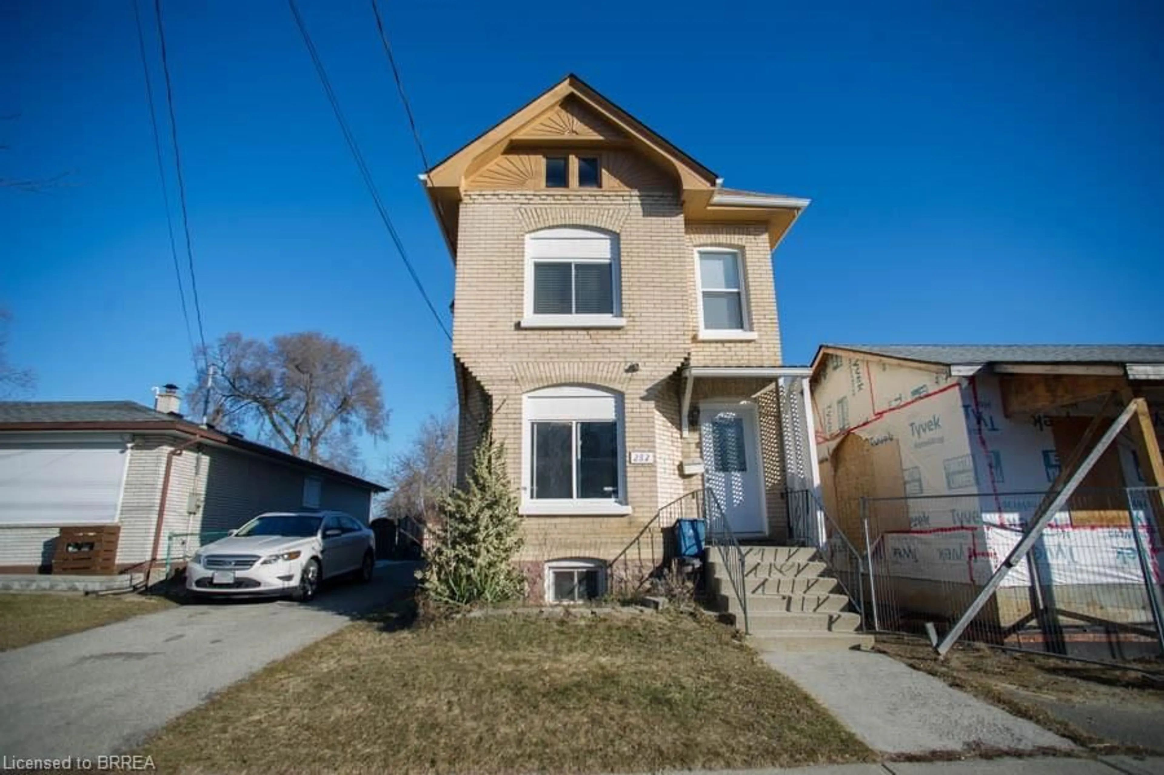 Unknown for 282 Darling St, Brantford Ontario N3S 3X6