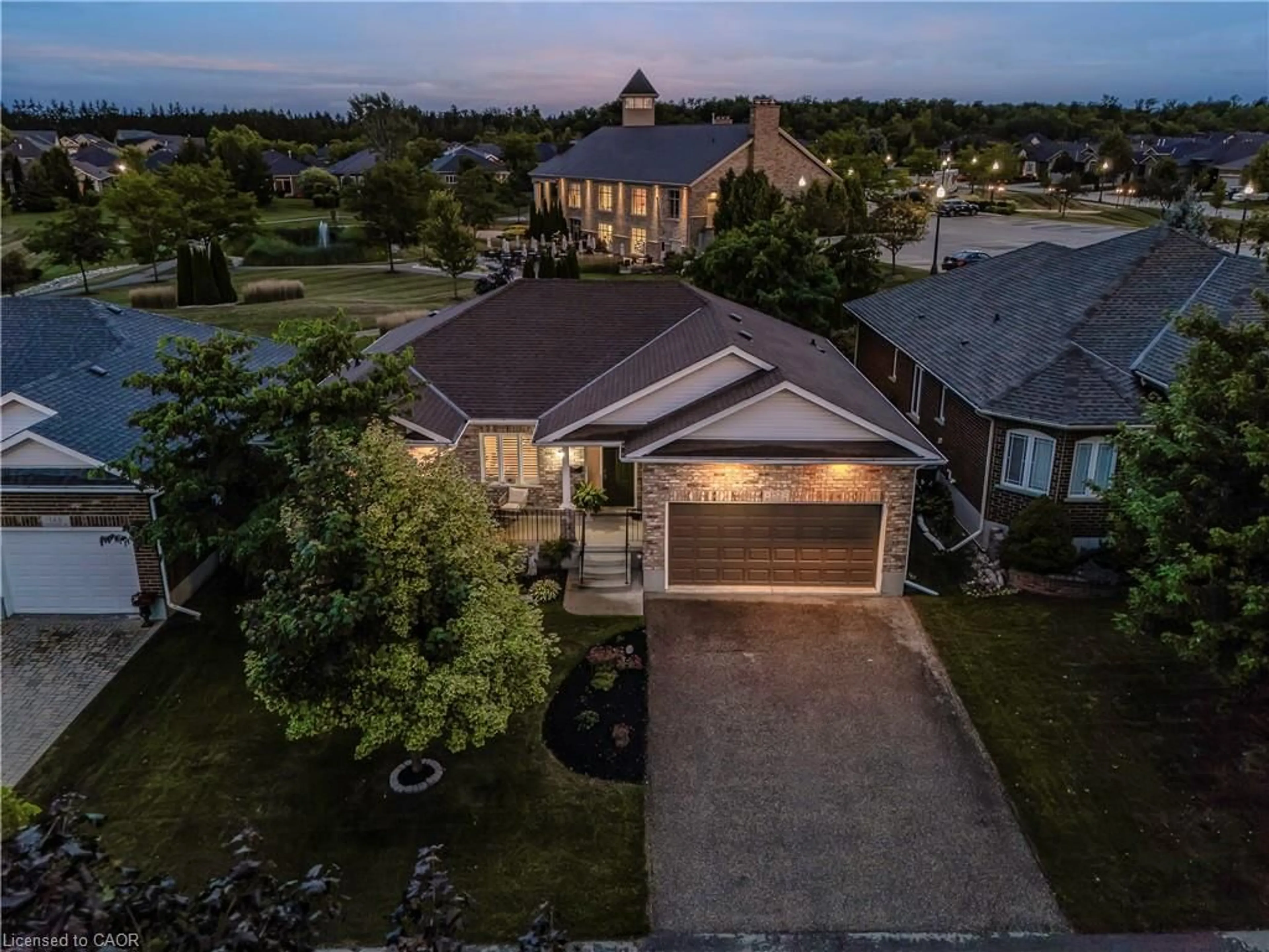 A pic from outside/outdoor area/front of a property/back of a property/a pic from drone, street for 152 Devonshire Dr #18, New Hamburg Ontario N3A 4J7