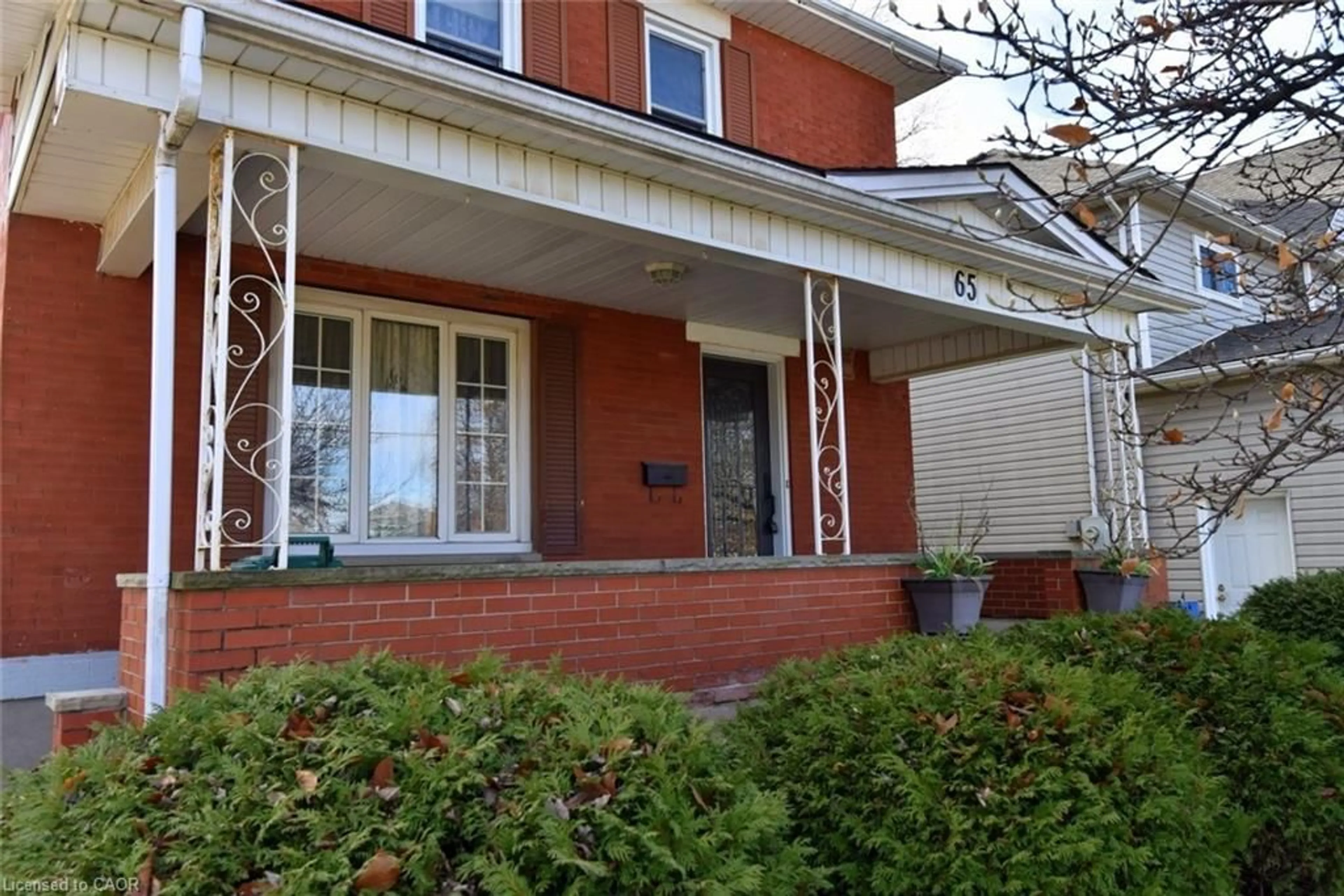Home with brick exterior material, street for 65 Young St, Welland Ontario L3B 4C5