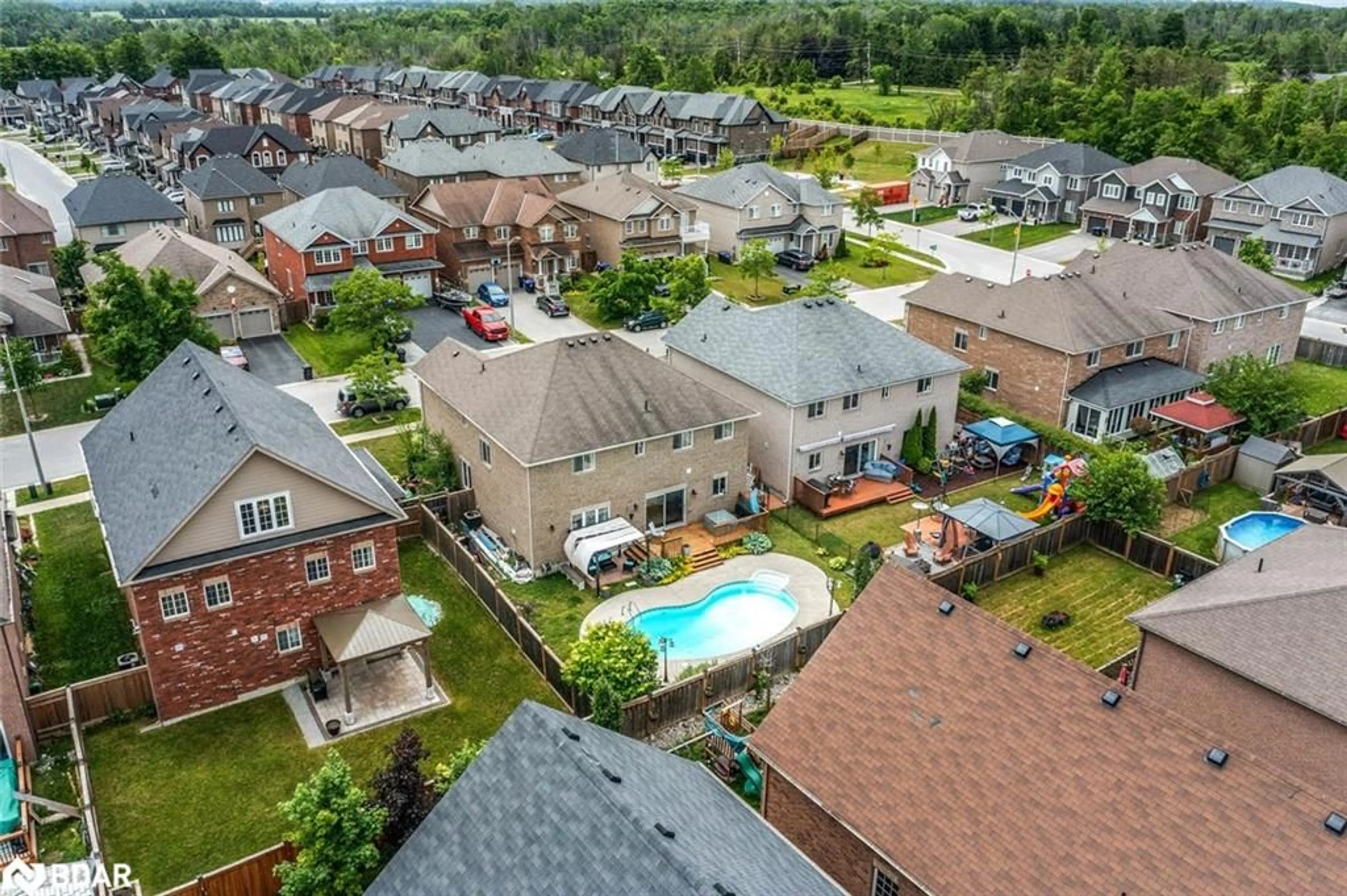 A pic from outside/outdoor area/front of a property/back of a property/a pic from drone, unknown for 1426 Kellough Street, Innisfil Ontario L9S 4B7