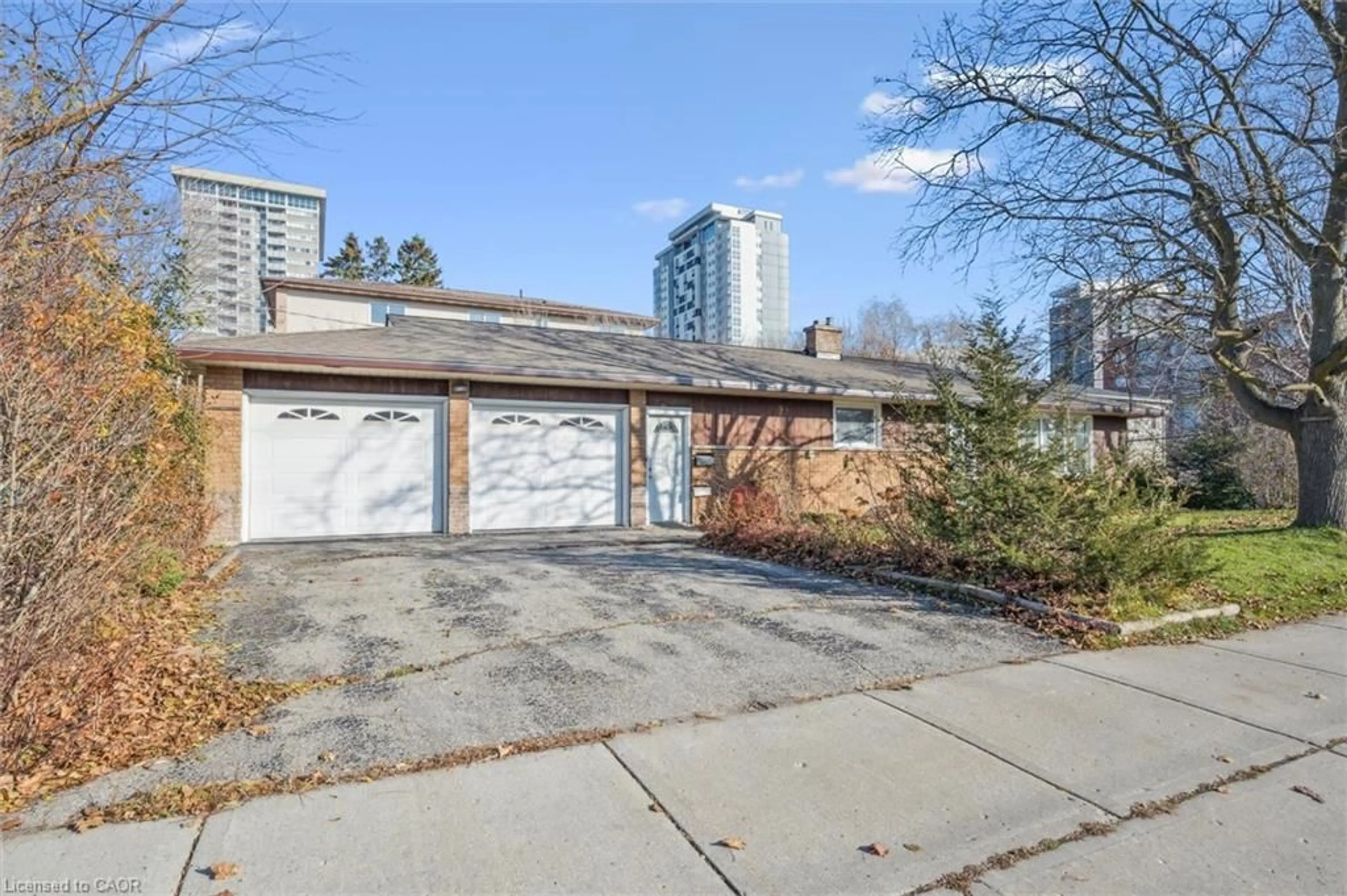 Unknown for 366 Holly St, Waterloo Ontario N2L 4G3