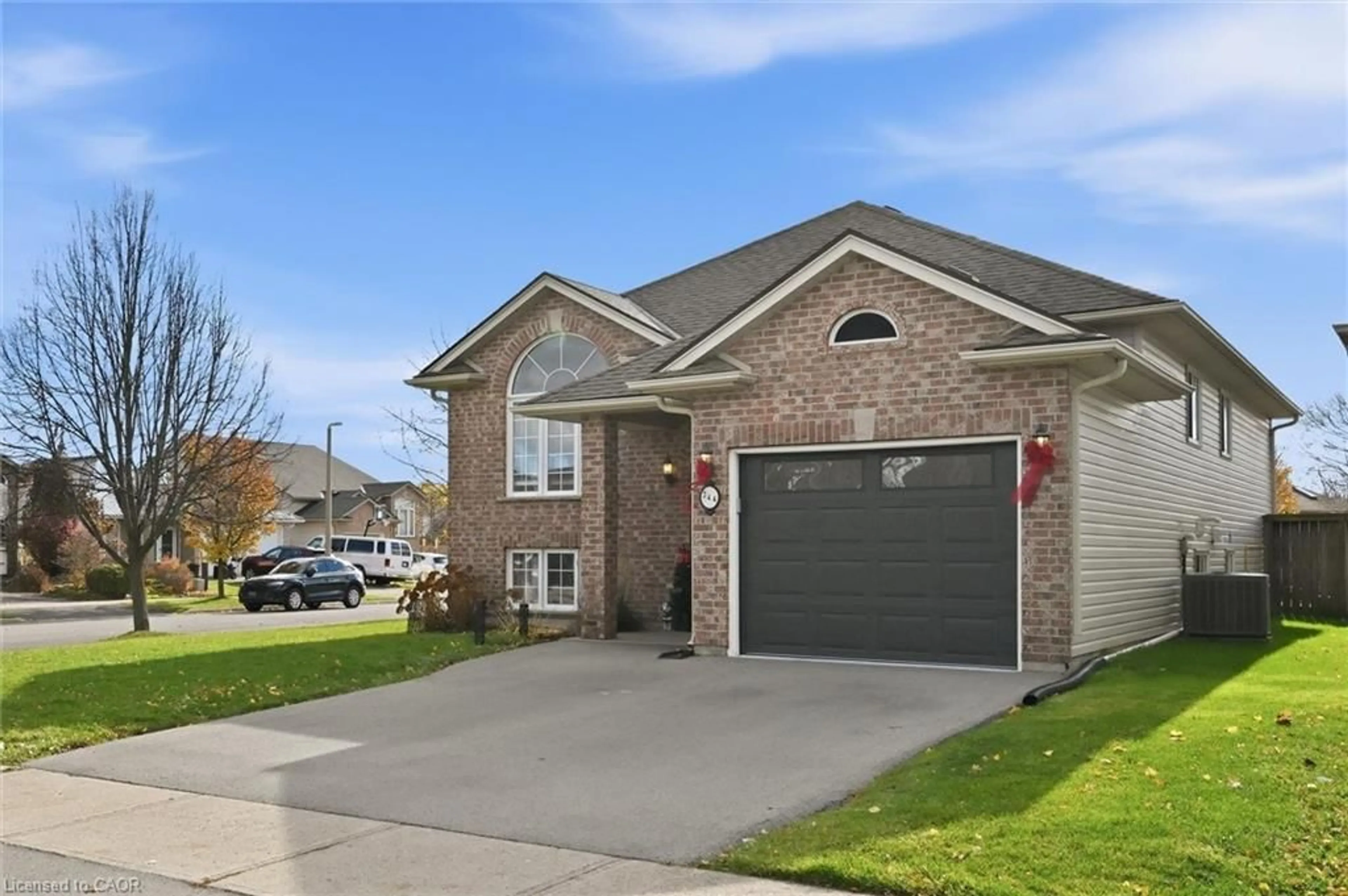 Home with brick exterior material, street for 344 St. Lawrence Dr, Welland Ontario L3C 7H7