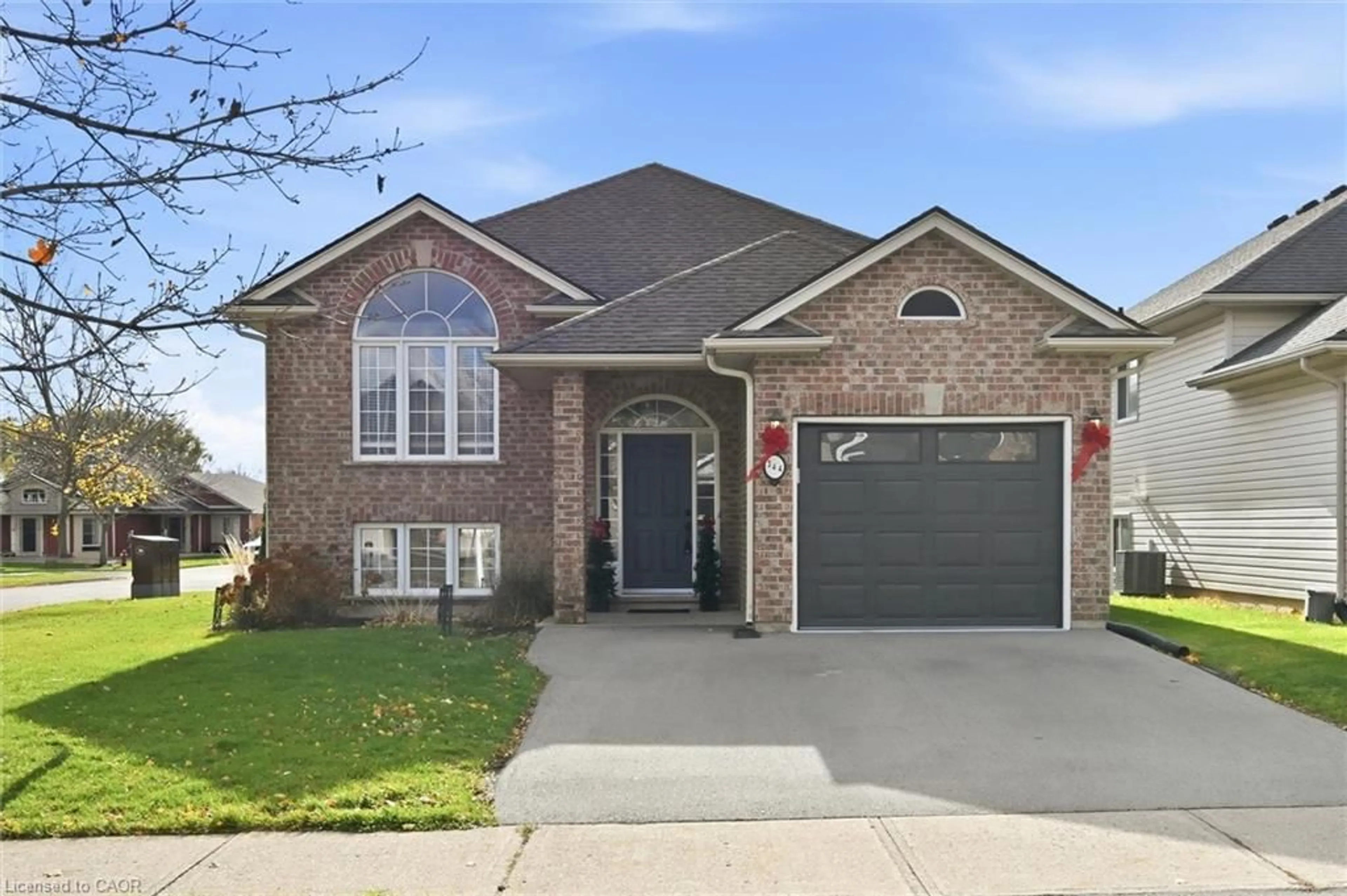 Home with brick exterior material, street for 344 St. Lawrence Dr, Welland Ontario L3C 7H7