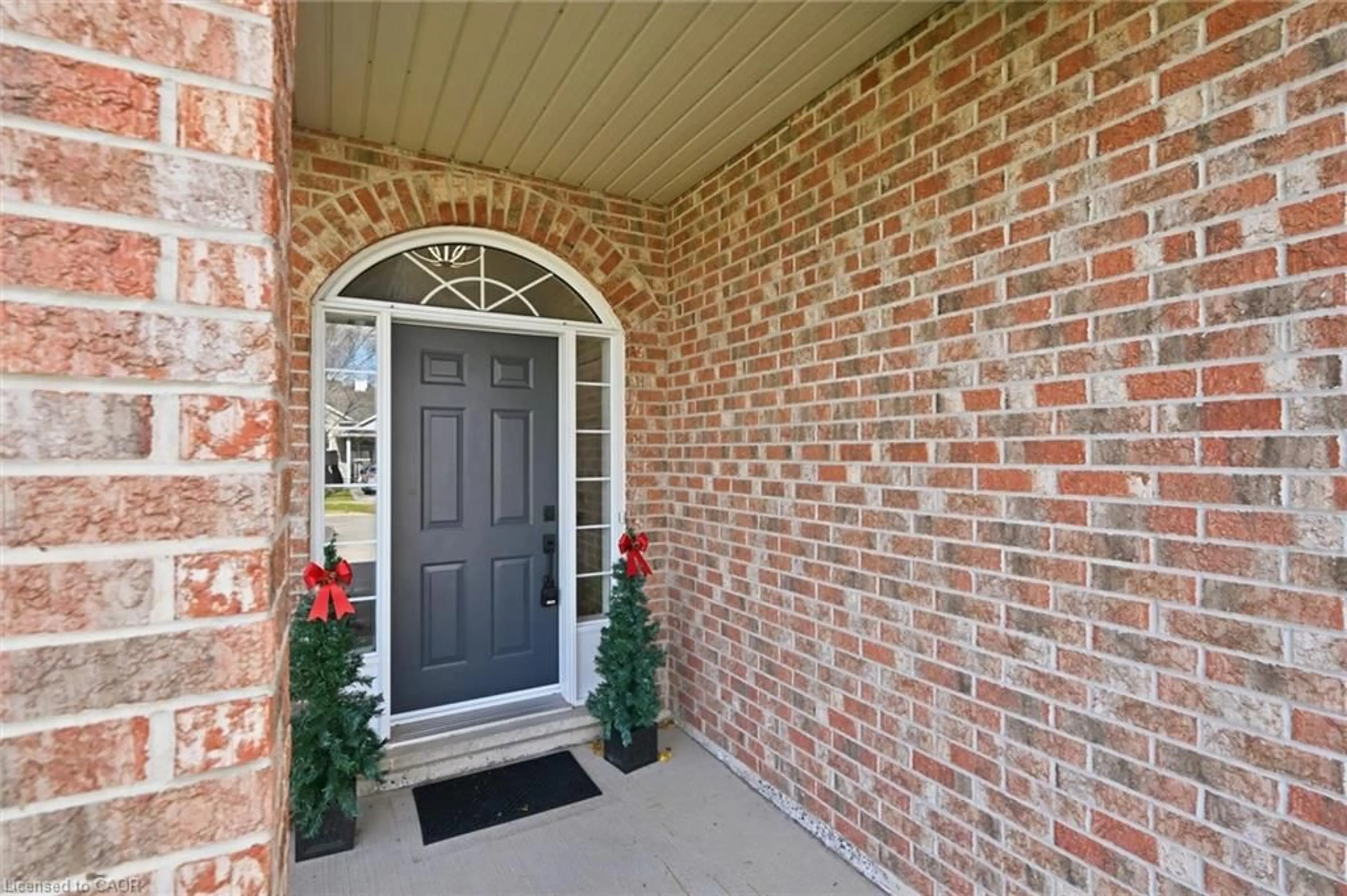 Home with brick exterior material, street for 344 St. Lawrence Dr, Welland Ontario L3C 7H7