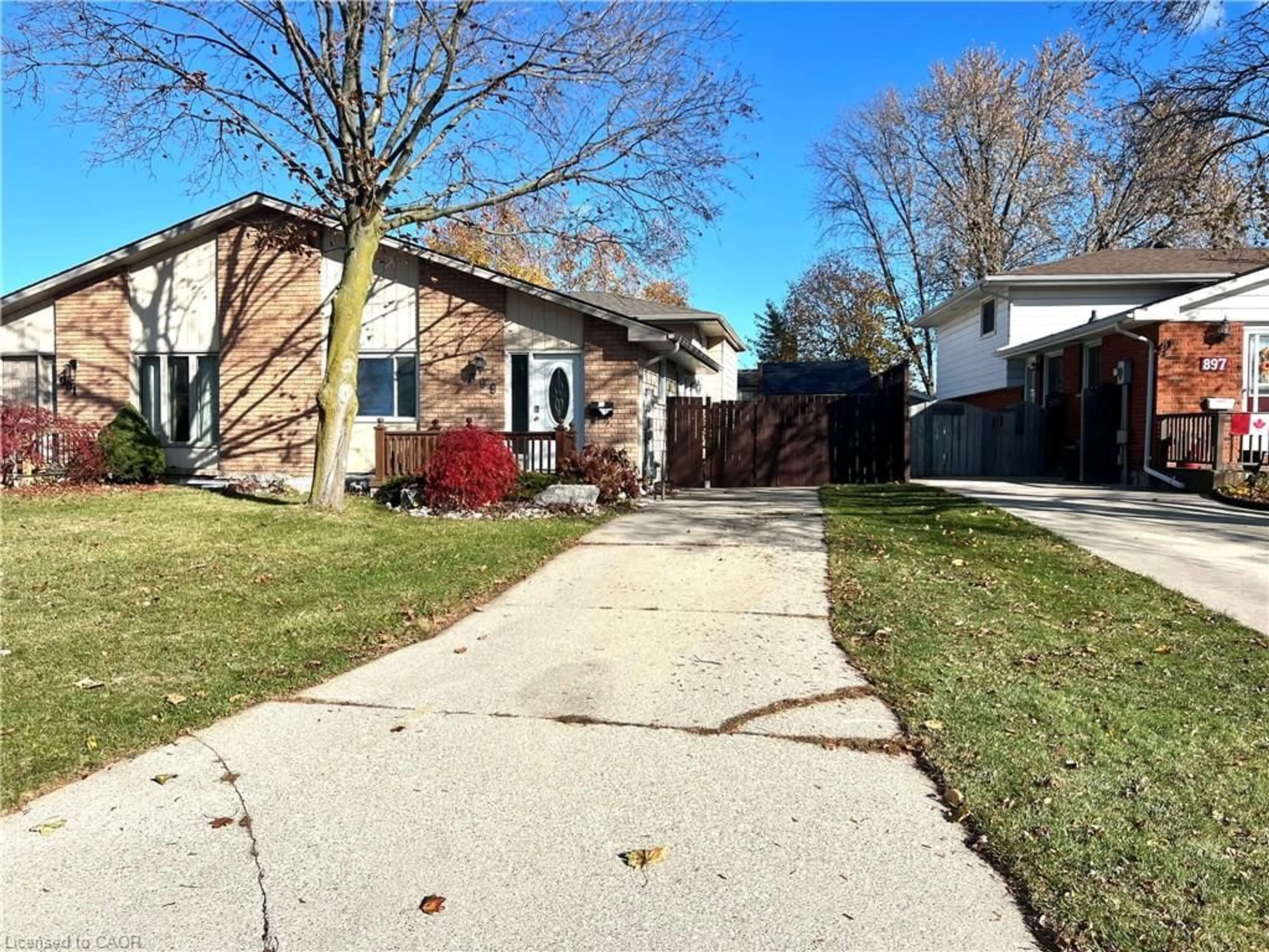 Unknown for 899 Prestwick Cres, Sarnia Ontario N7S 4J6