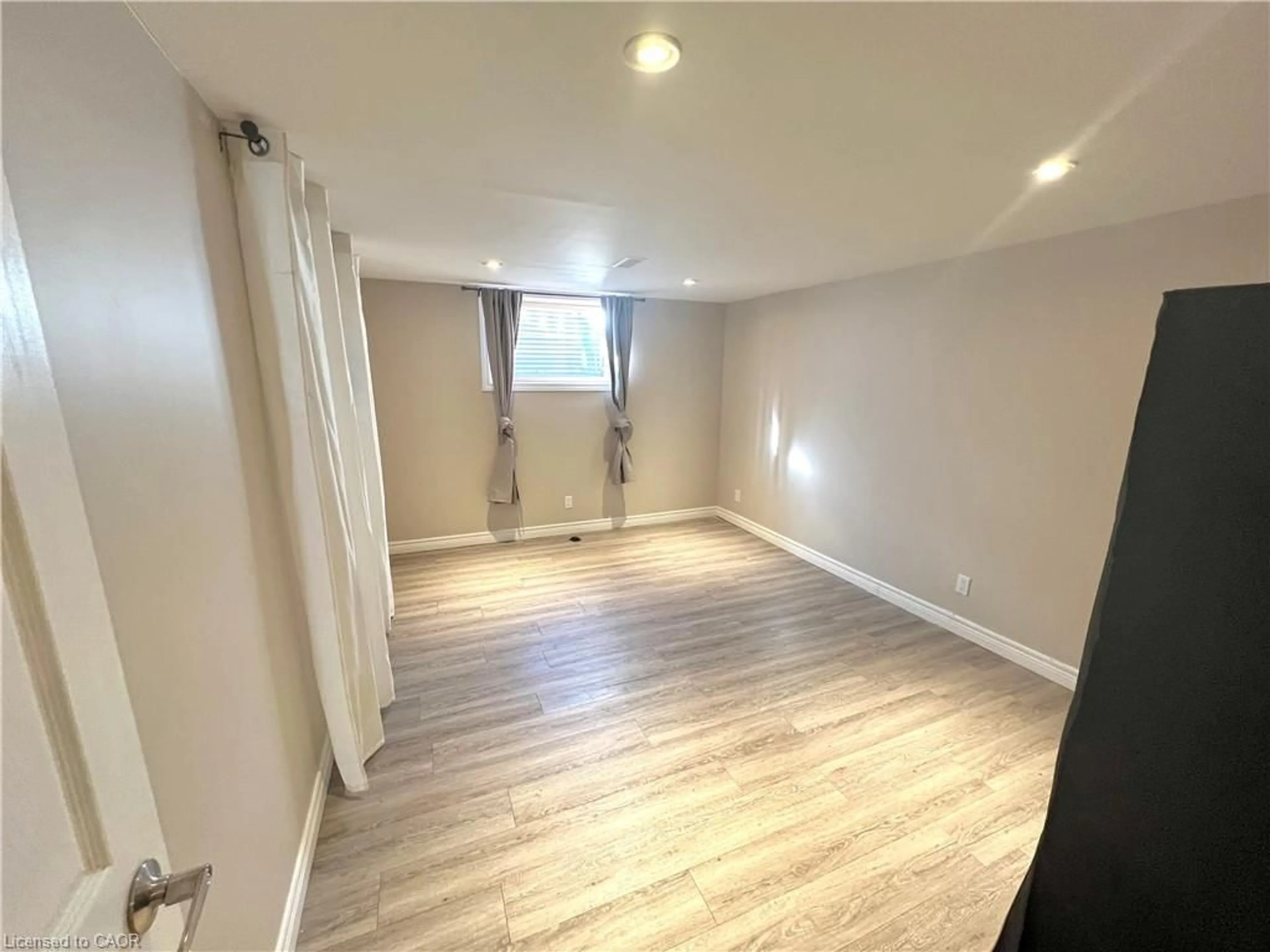 A pic of a room for 899 Prestwick Cres, Sarnia Ontario N7S 4J6