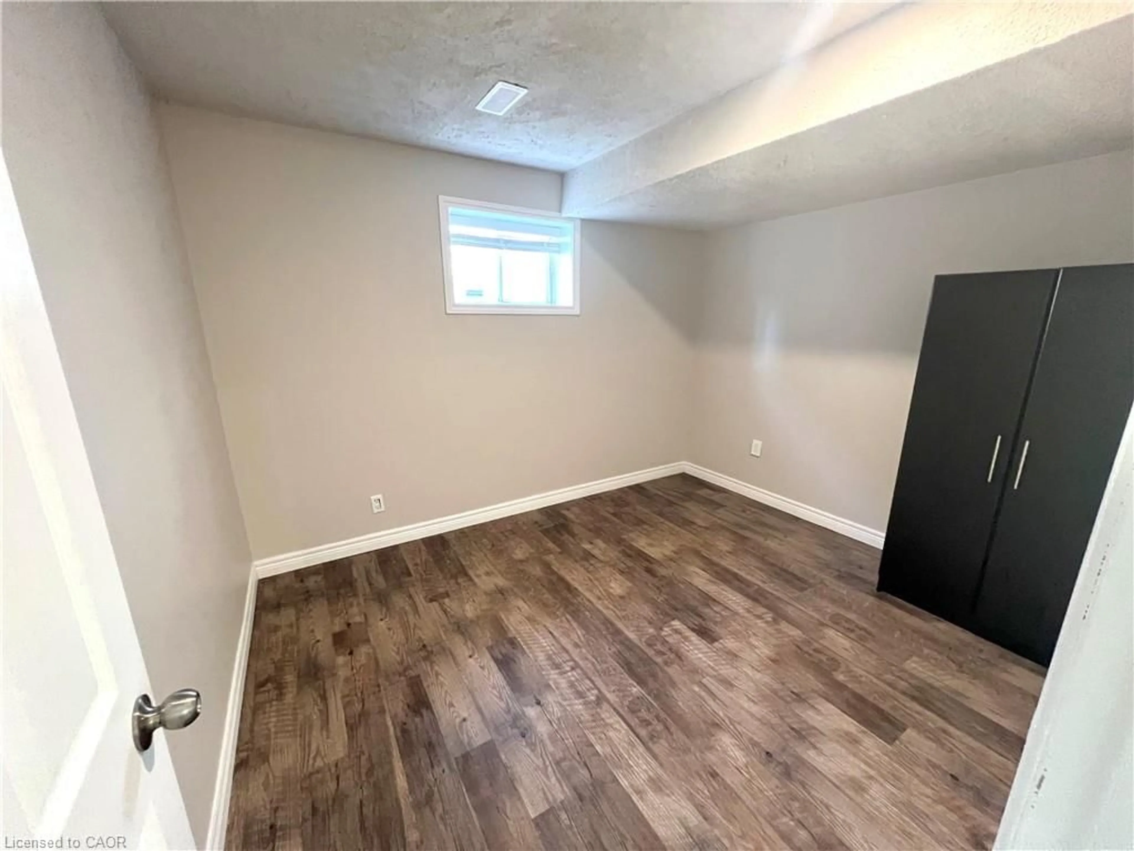 A pic of a room for 899 Prestwick Cres, Sarnia Ontario N7S 4J6