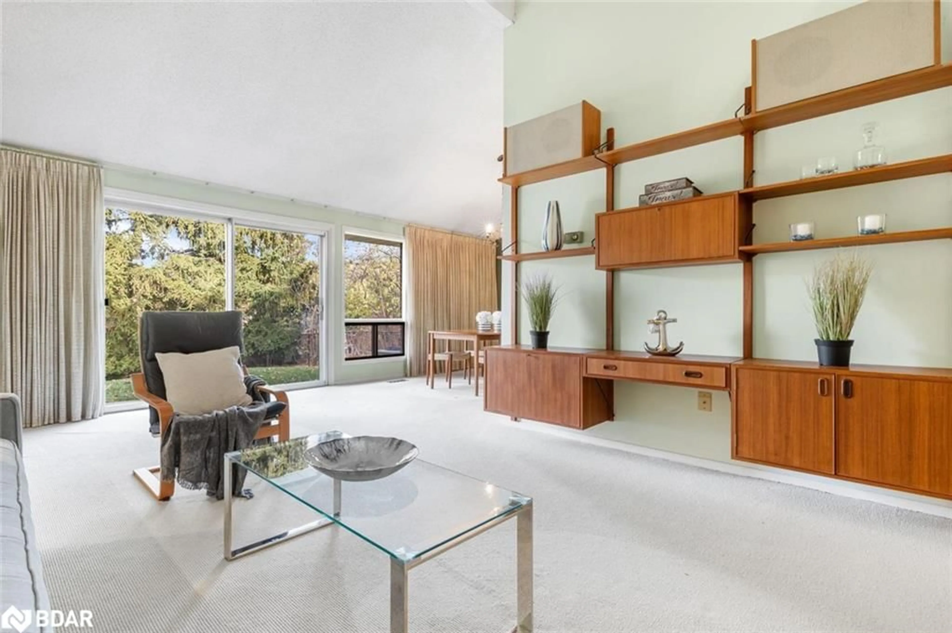 Living room with furniture, ceramic/tile floor for 4097 Pheasant Run, Mississauga Ontario L5L 2C2