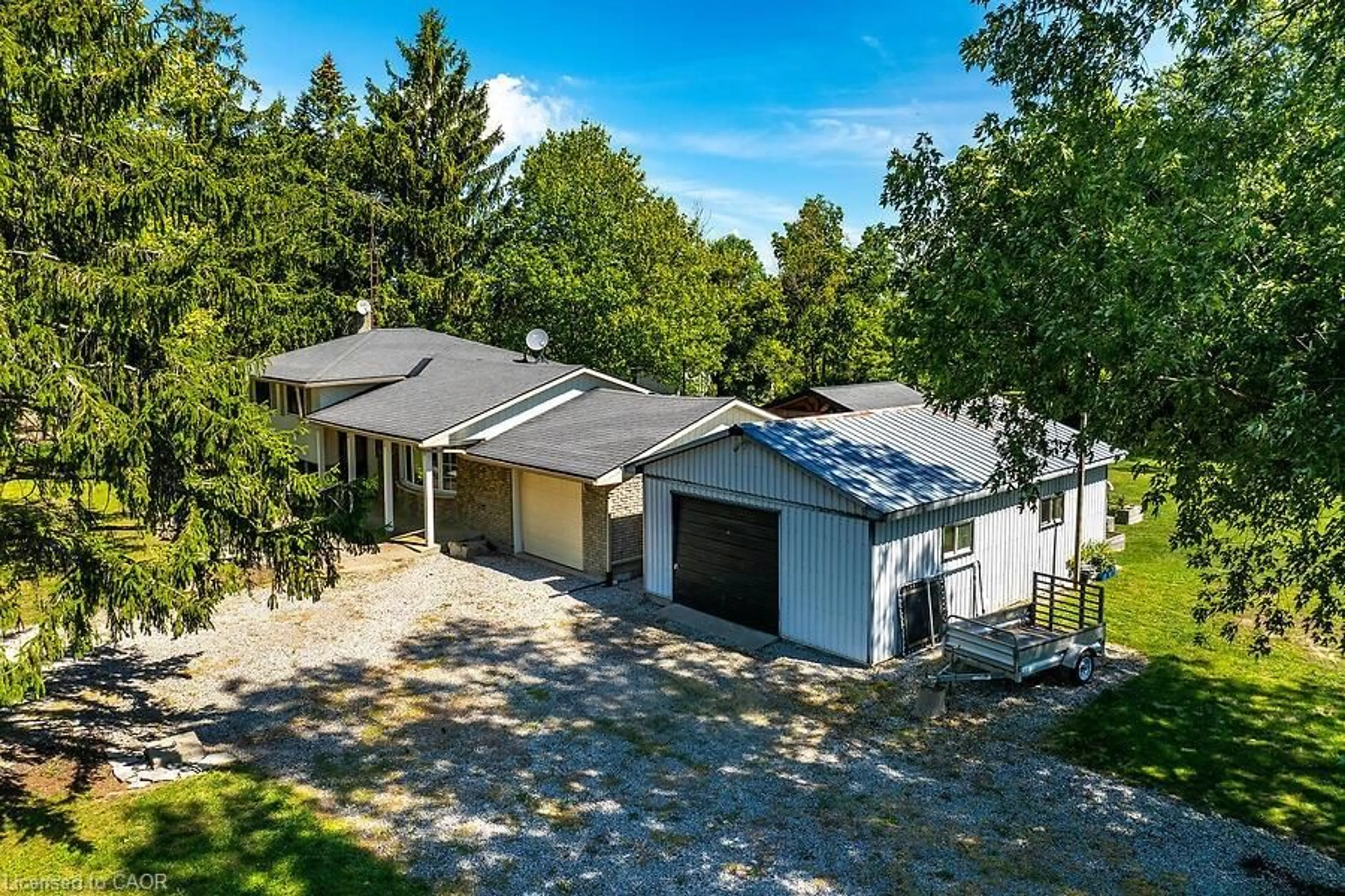 A pic from outside/outdoor area/front of a property/back of a property/a pic from drone, unknown for 795 Port Maitland Rd, Dunnville Ontario N1A 2W6