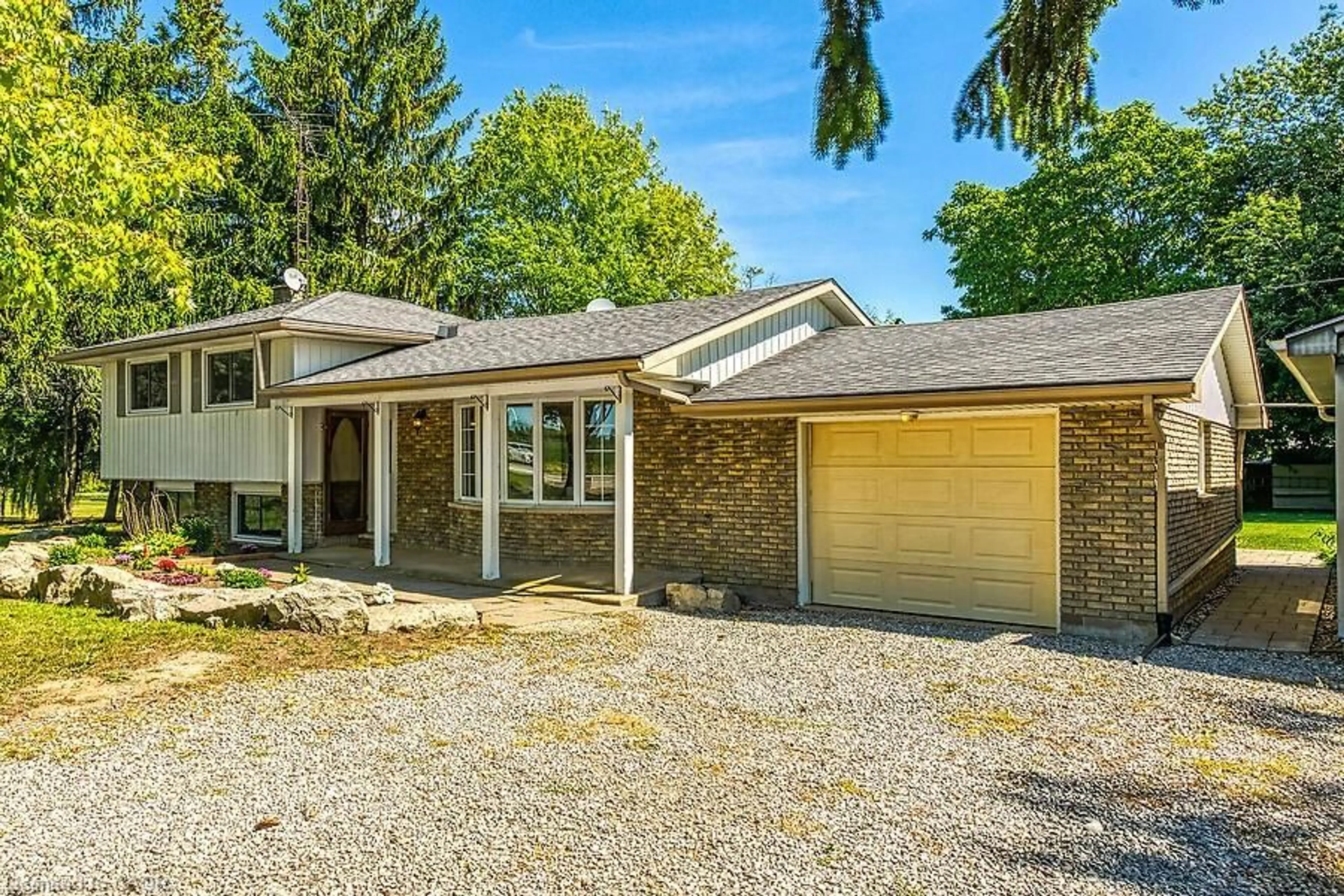 Home with brick exterior material, street for 795 Port Maitland Rd, Dunnville Ontario N1A 2W6