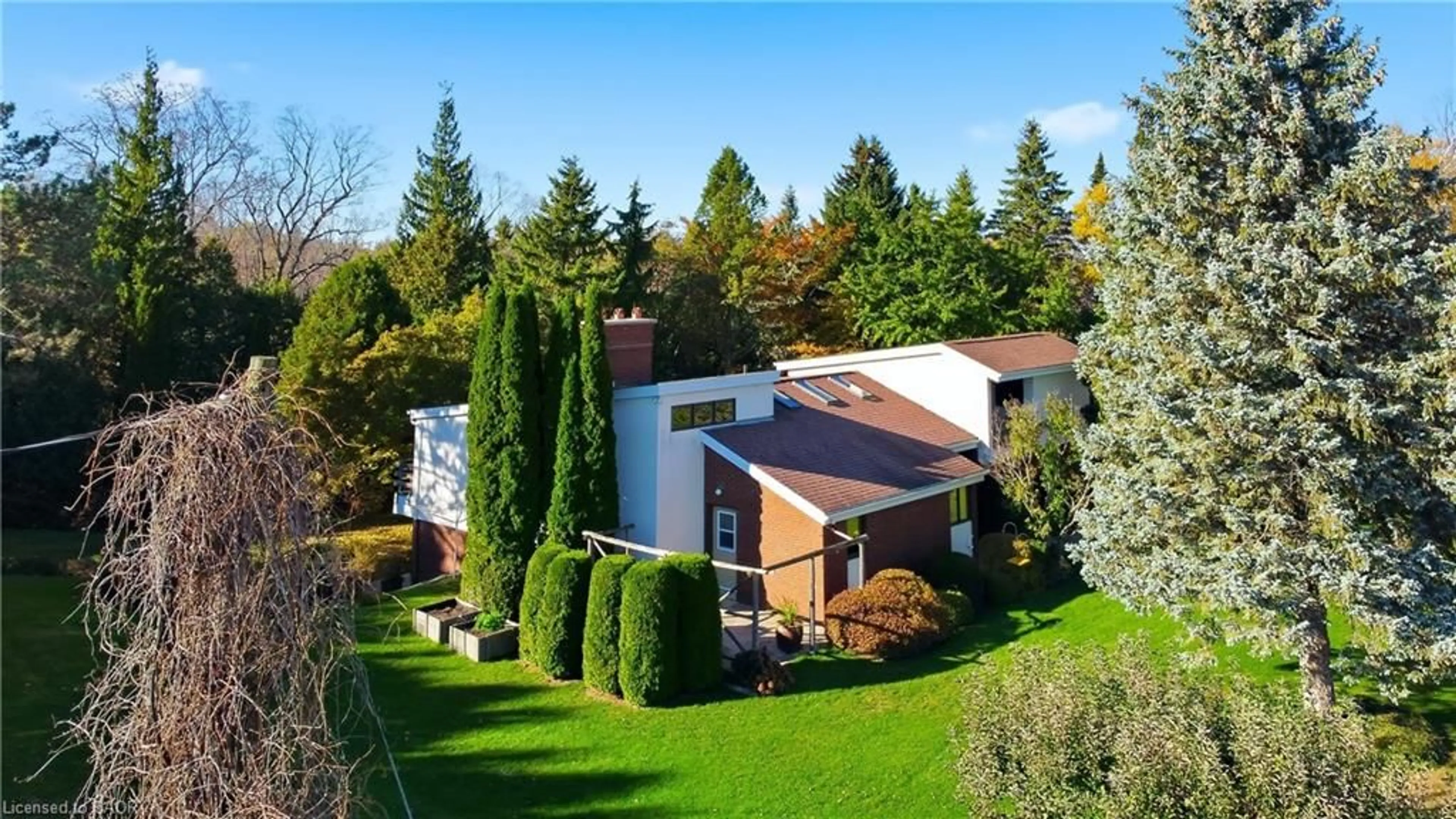 A pic from outside/outdoor area/front of a property/back of a property/a pic from drone, unknown for 164 Arthur Taylor Lane, Clarksburg Ontario N0H 1J0