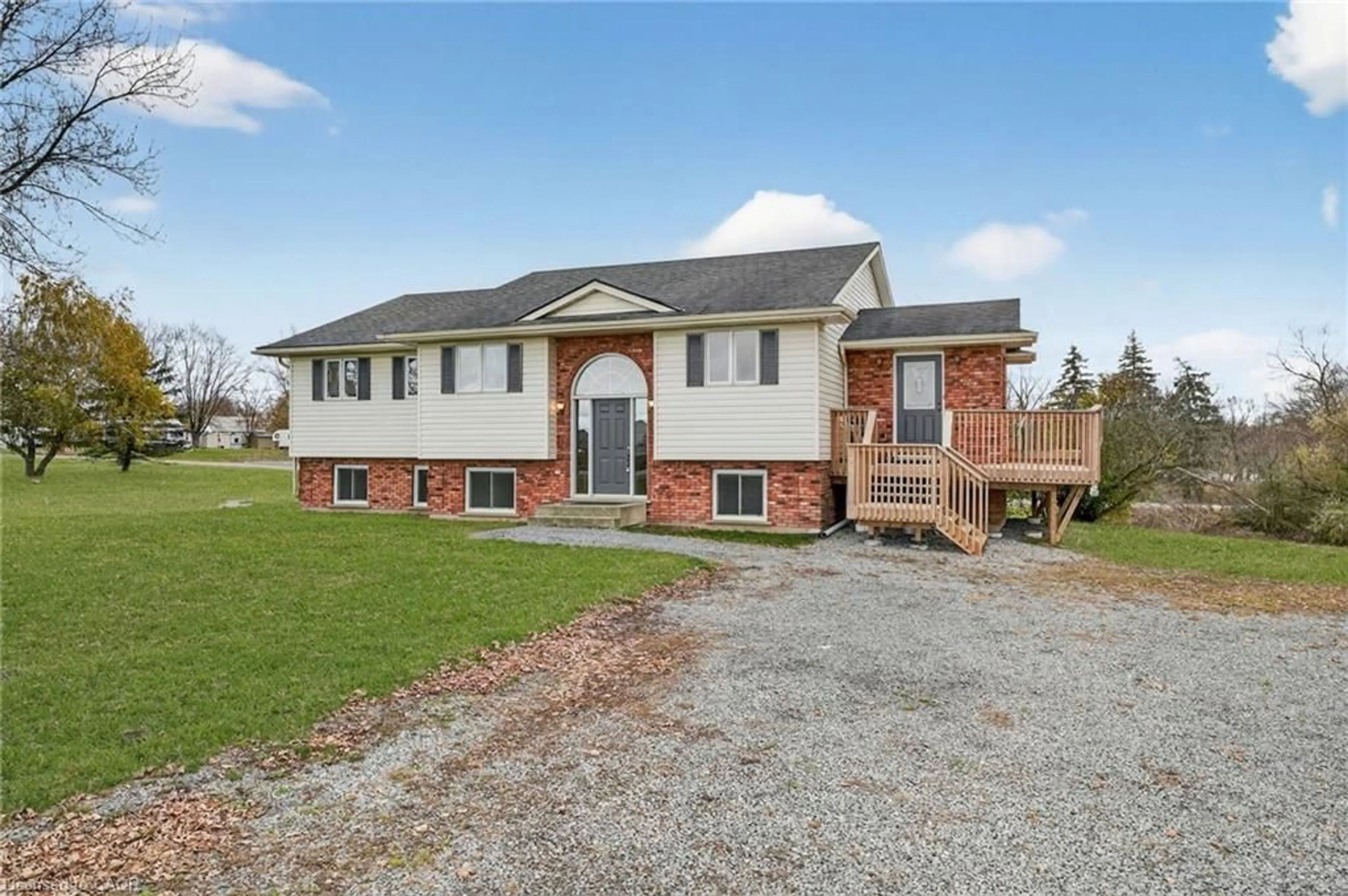 Home with brick exterior material, unknown for 713 Haldimand Rd 17, Dunnville Ontario N1A 2W4