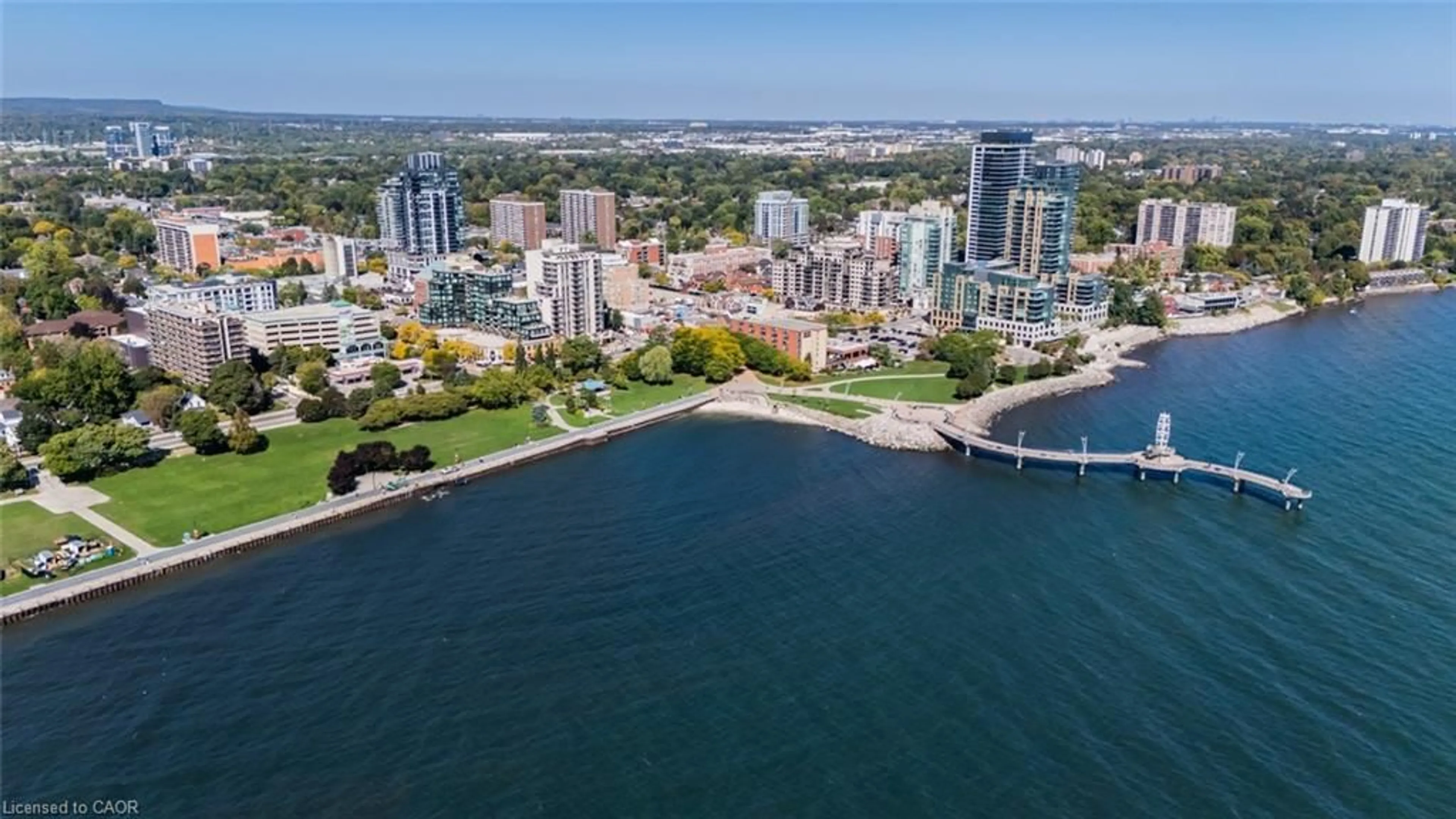 A pic from outside/outdoor area/front of a property/back of a property/a pic from drone, water/lake/river/ocean view for 2007 James St #2102, Burlington Ontario L7R 0G7