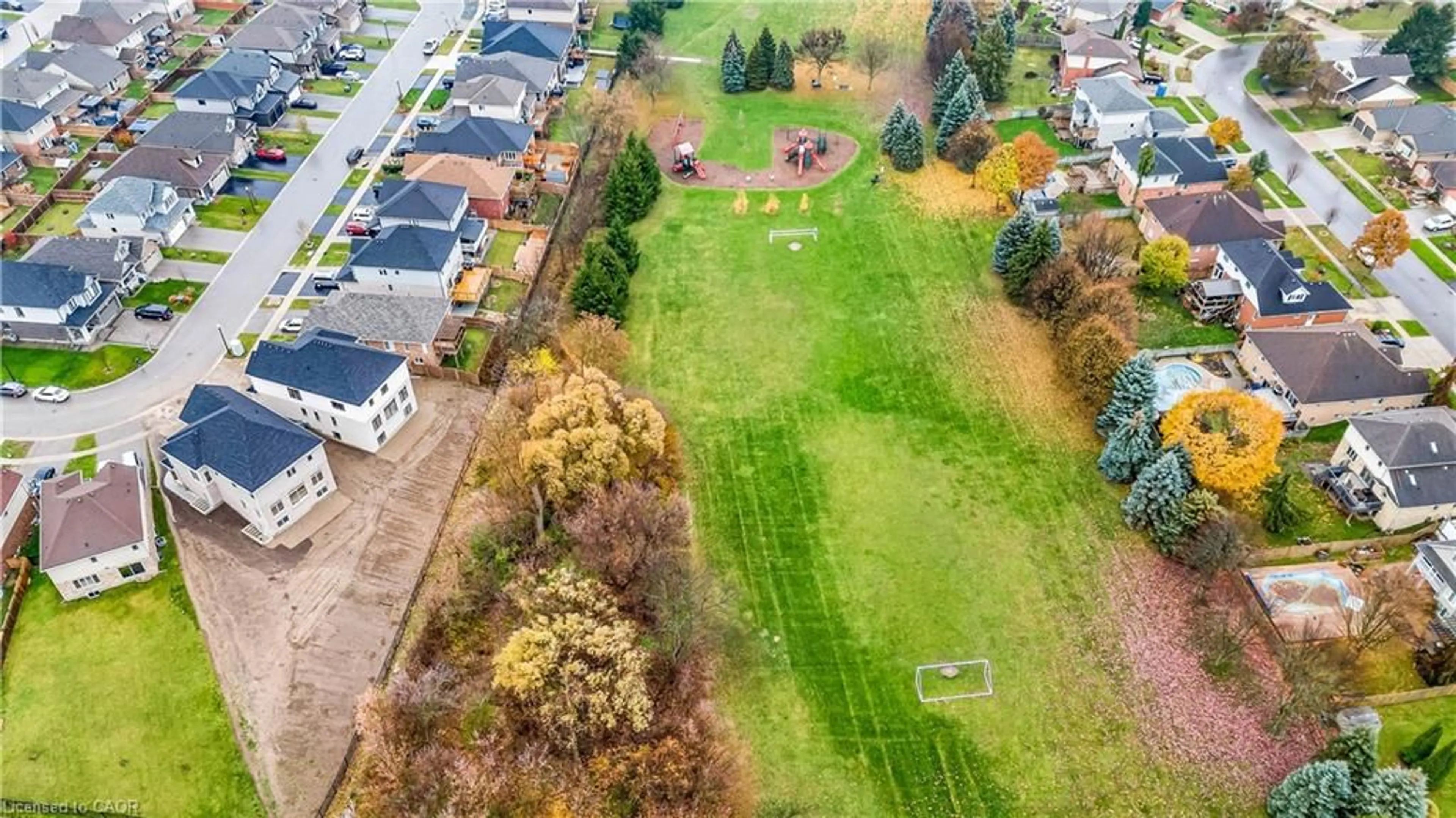 A pic from outside/outdoor area/front of a property/back of a property/a pic from drone, street for 1242 Caen Ave, Woodstock Ontario N4T 0G3