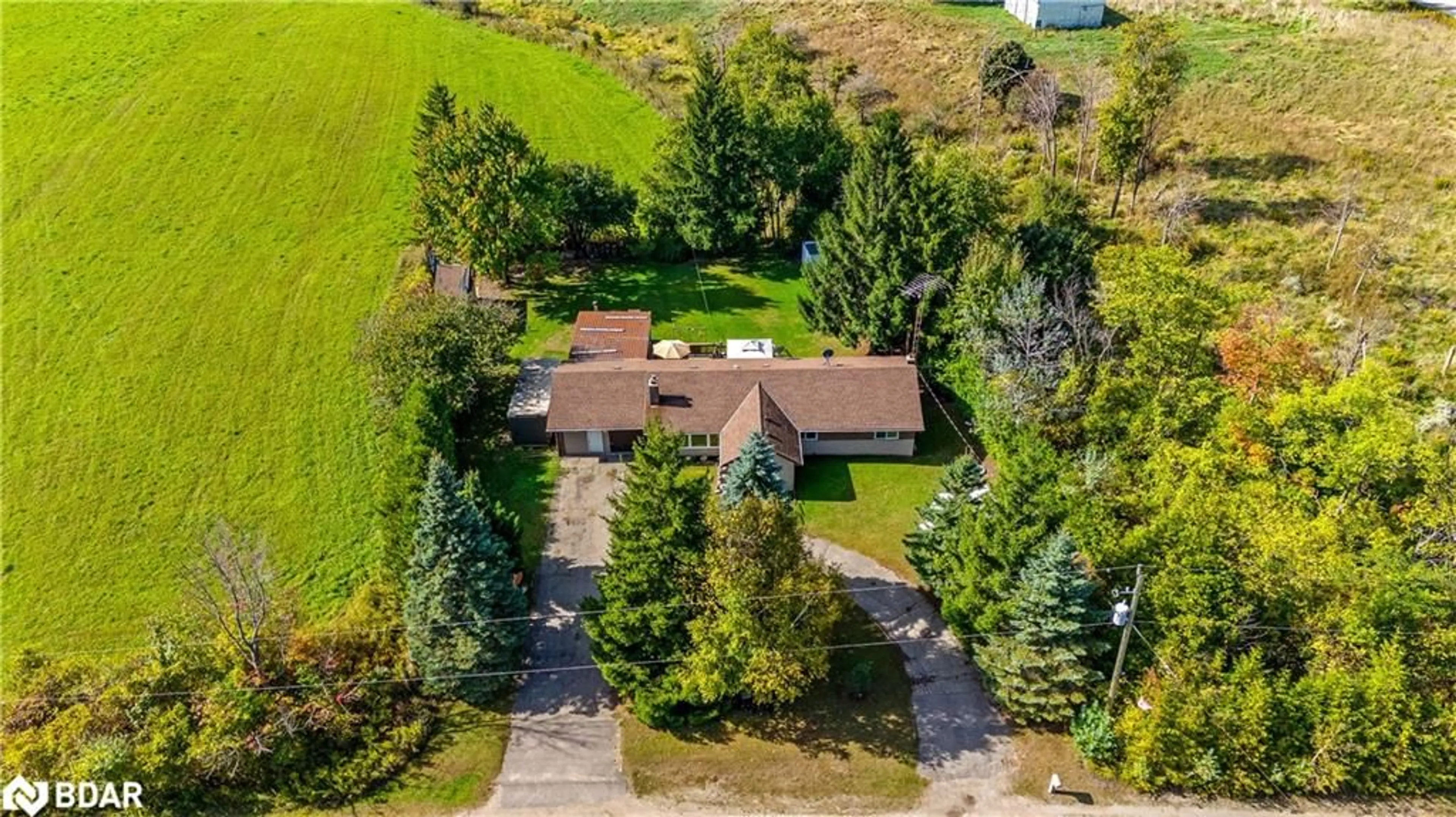 A pic from outside/outdoor area/front of a property/back of a property/a pic from drone, street for 14360 Sixth Line, Halton Hills Ontario L0P 1H0