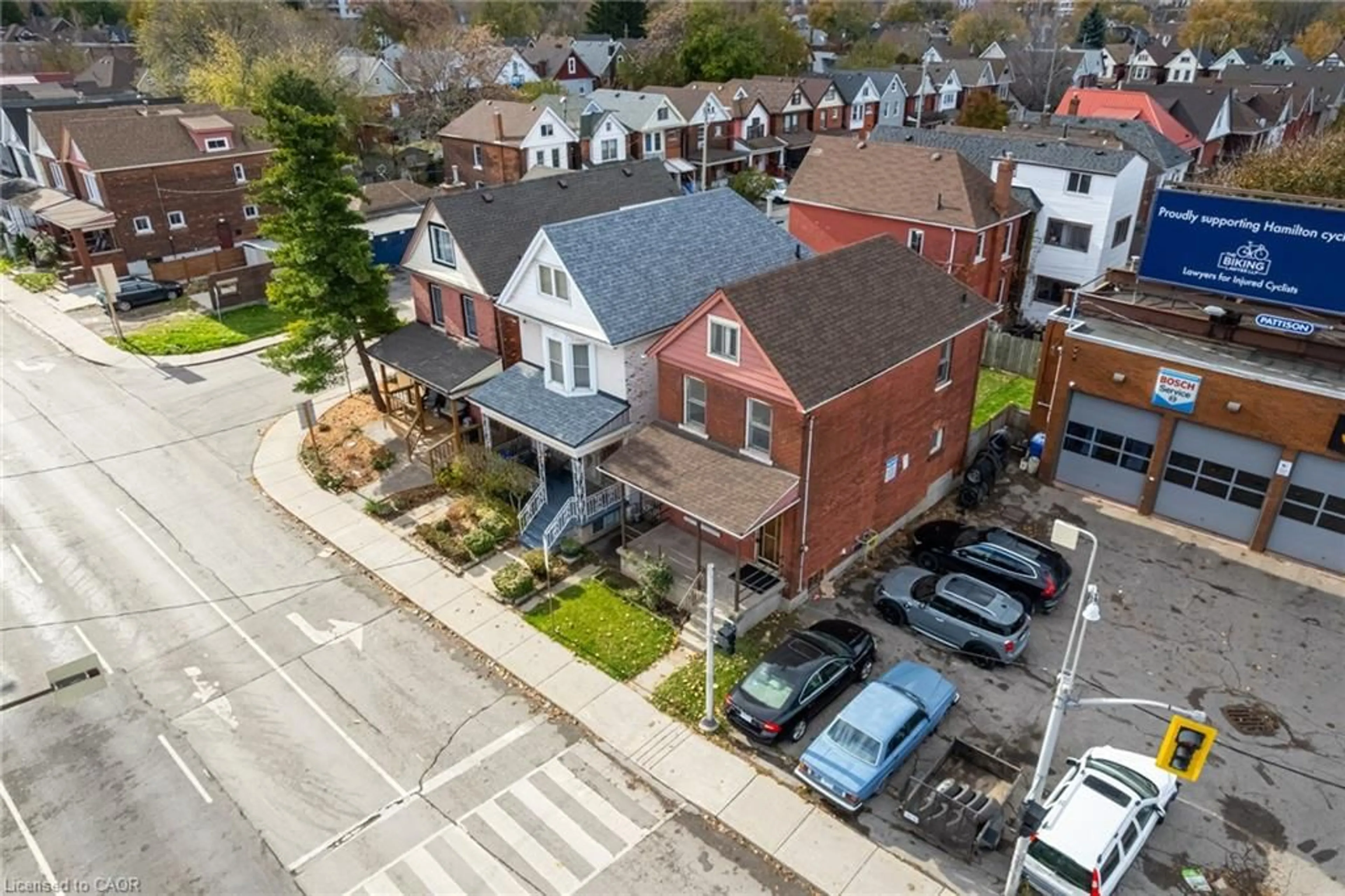 A pic from outside/outdoor area/front of a property/back of a property/a pic from drone, street for 53 Sherman Ave, Hamilton Ontario L8L 6M1