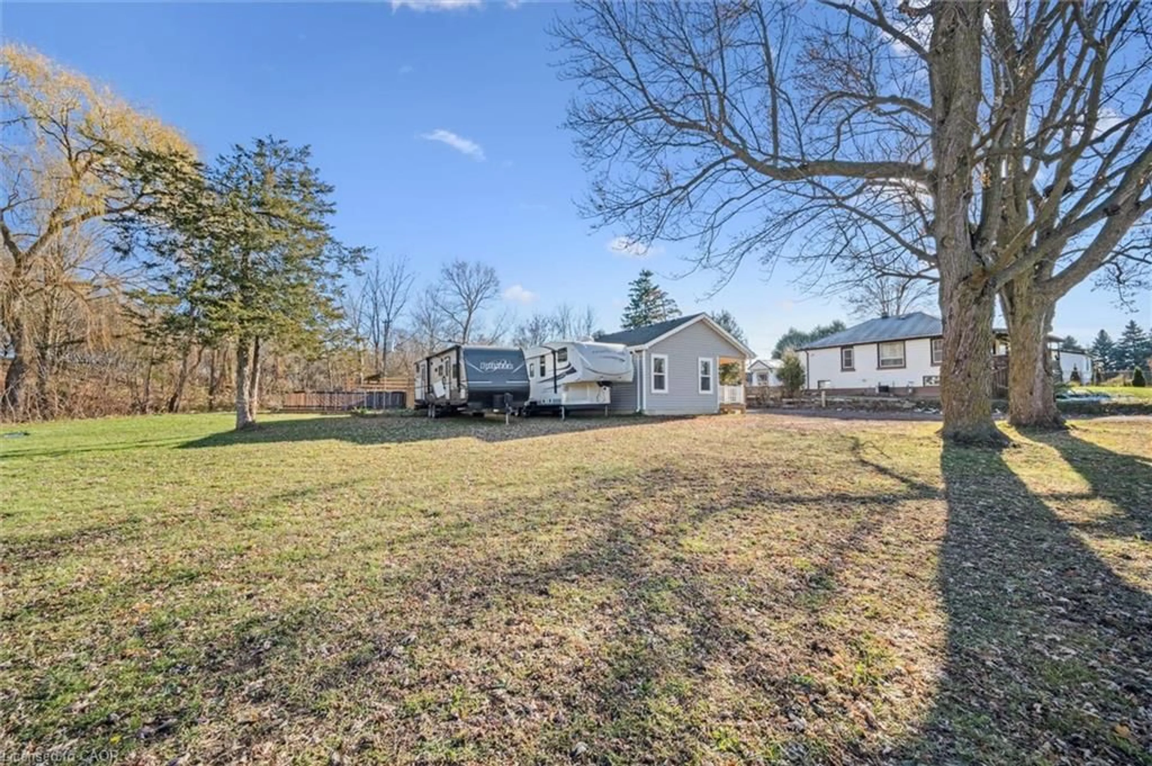 A pic from outside/outdoor area/front of a property/back of a property/a pic from drone, unknown for 584038 Beachville Rd, Ingersoll Ontario N5C 3J5