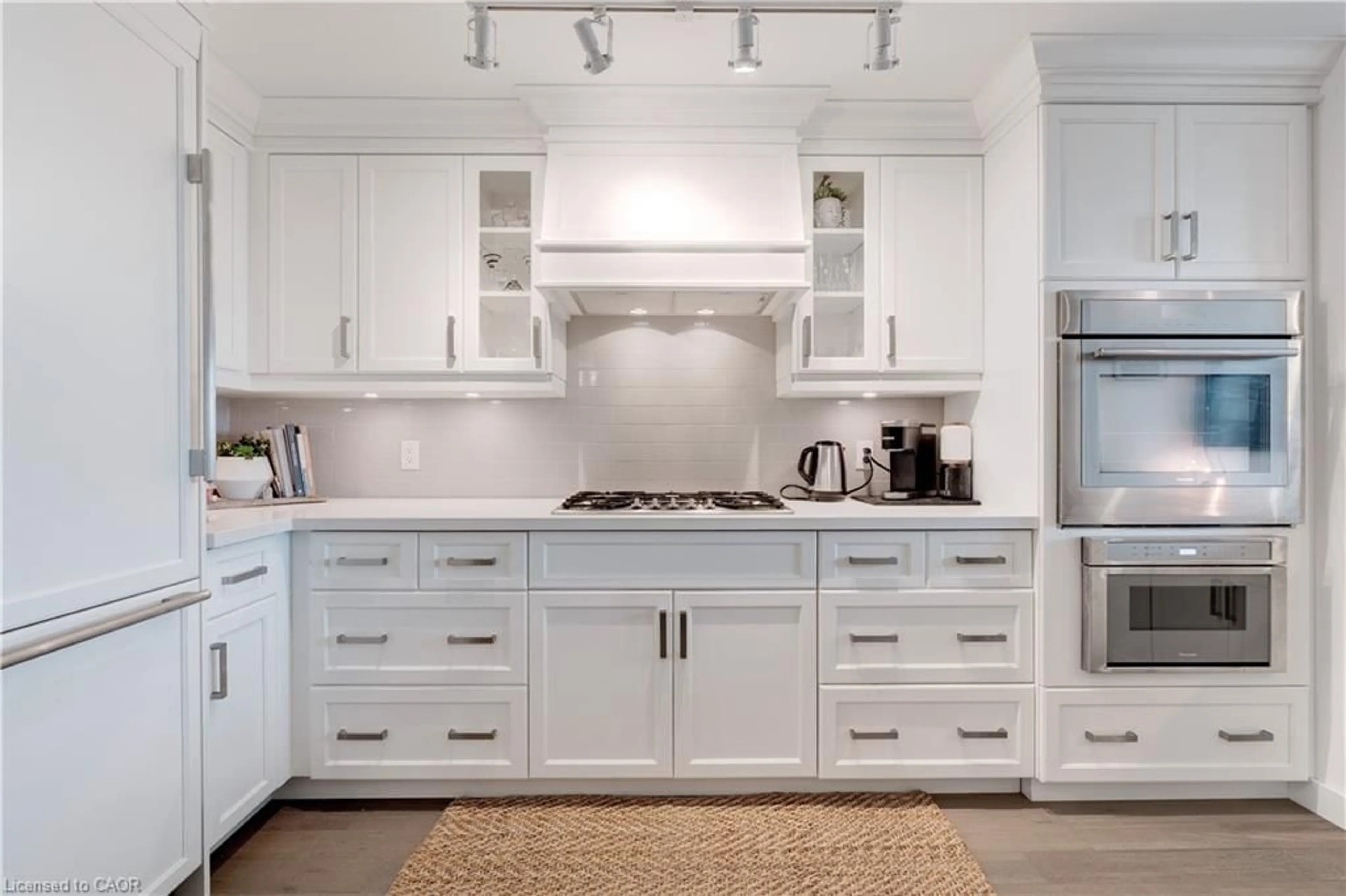 Open concept kitchen, ceramic/tile floor for 2060 Lakeshore Rd #1102, Burlington Ontario L7R 0G2