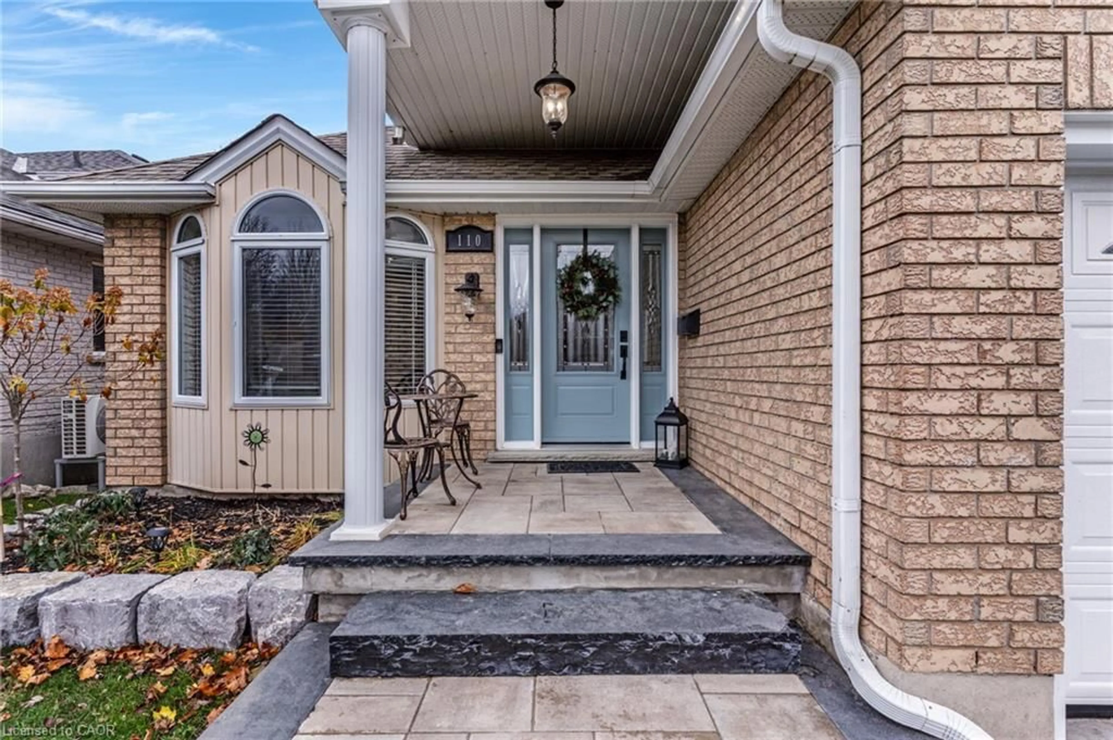Indoor entryway for 110 Delavan Dr, Cambridge Ontario N1S 4S3