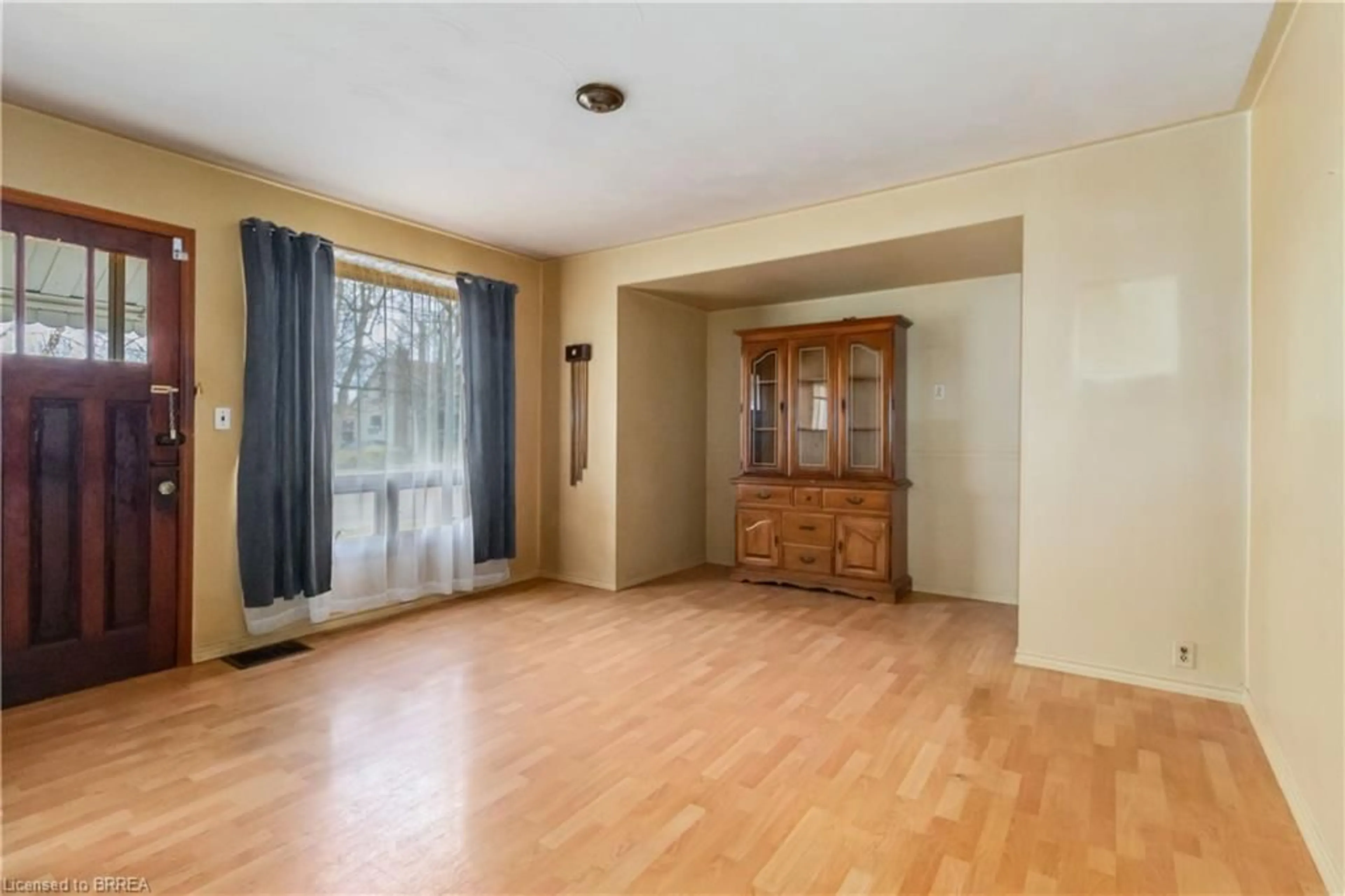 A pic of a room for 86 Baldwin Ave, Brantford Ontario N3S 1H7