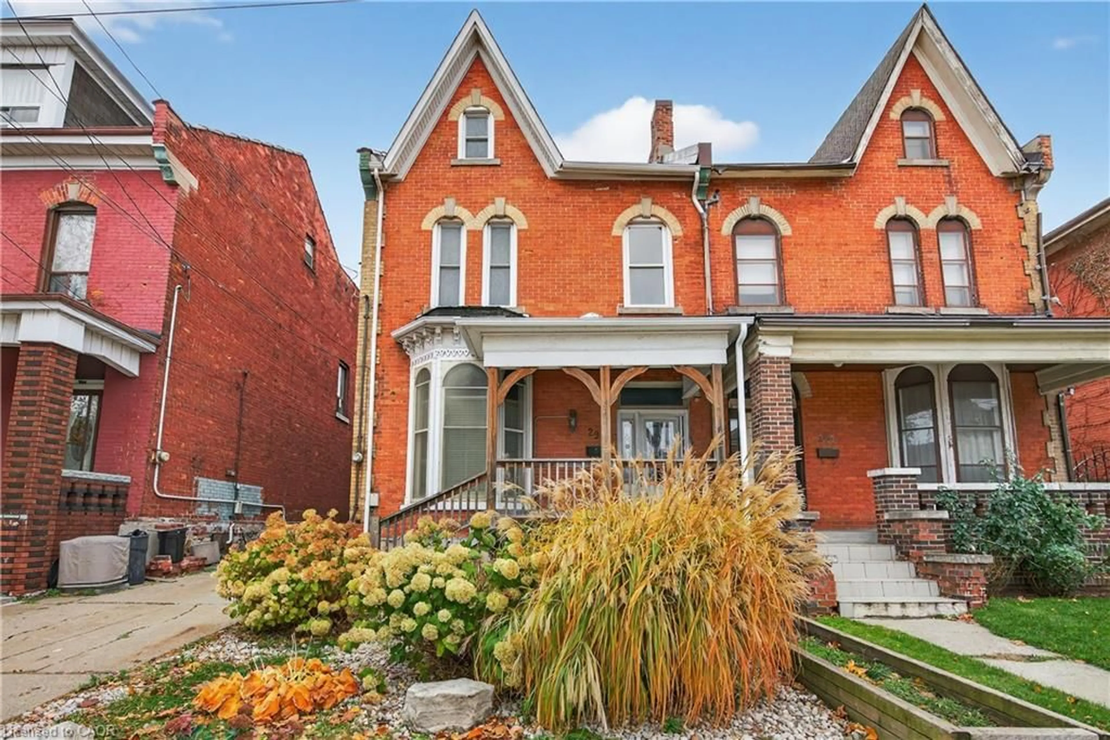 Home with brick exterior material, street for 292 John St, Hamilton Ontario L8L 4P7