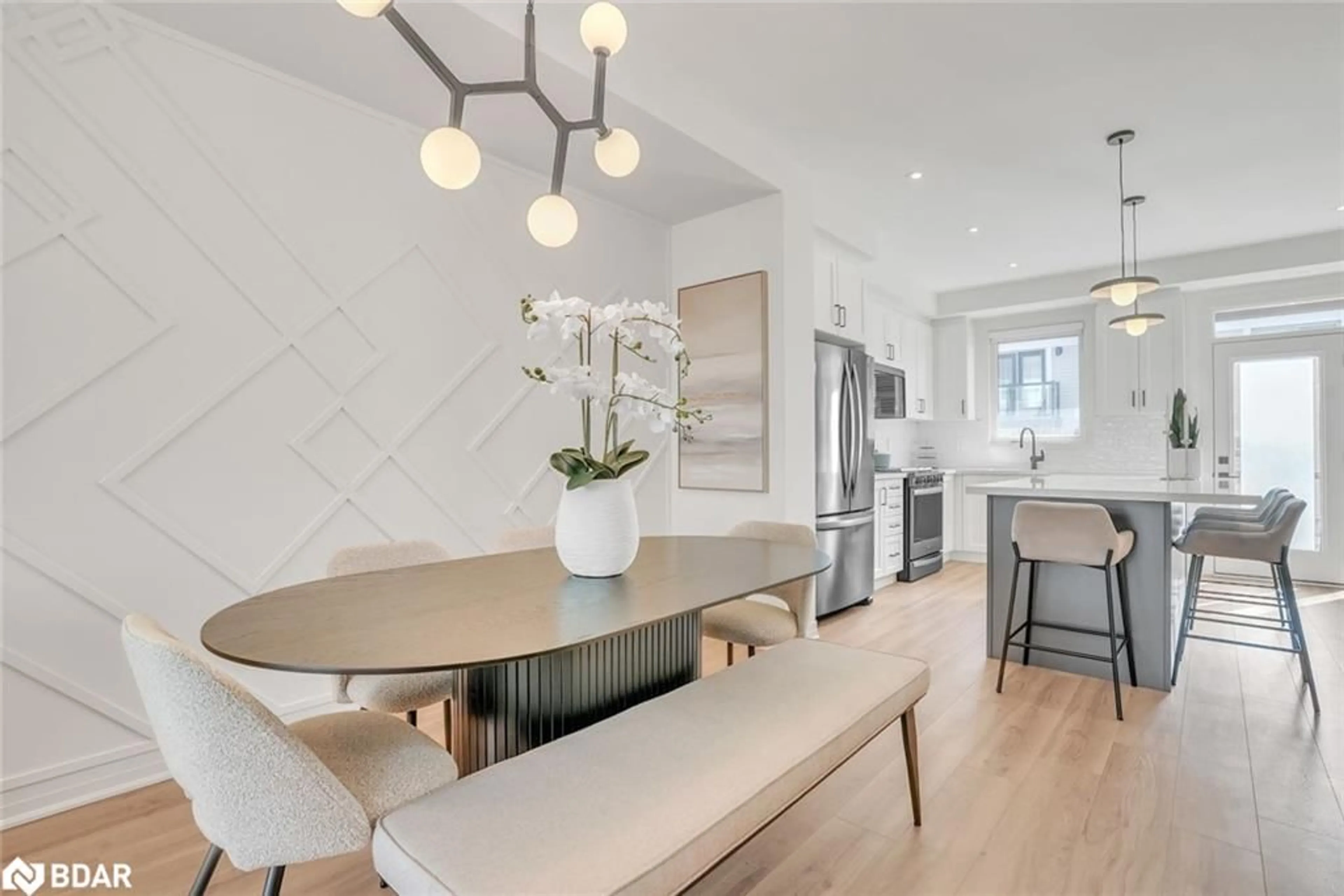 Open concept kitchen, unknown for 38 Brandon Cres, Tottenham Ontario L0G 1W0