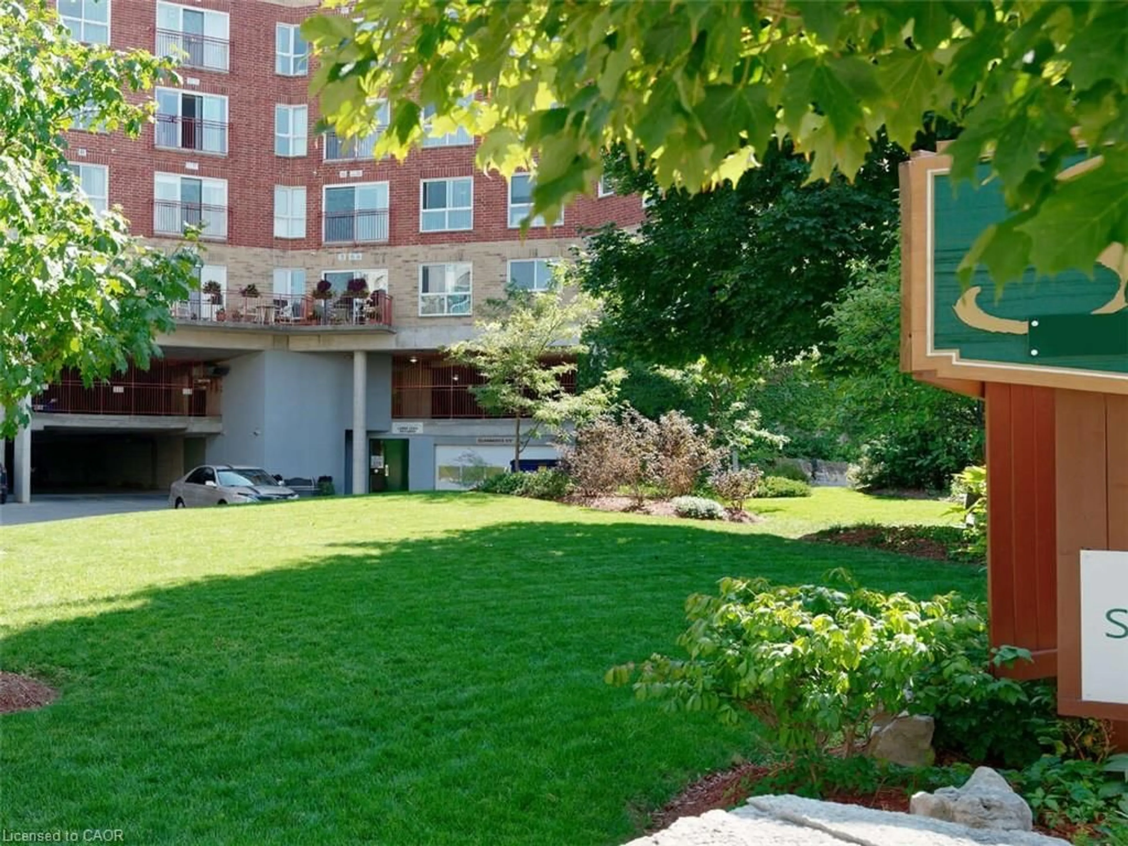 Patio, unknown for 20 St George St #507, Kitchener Ontario N2G 2S7